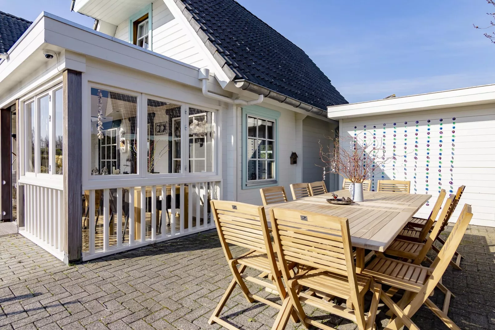 Groepswoning 2-11 personen aan het Zuidlaardermeer in Groningen met sloep optie-Terrace balcony