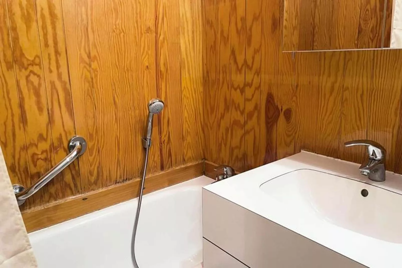 Résidence Cotes-Bathroom