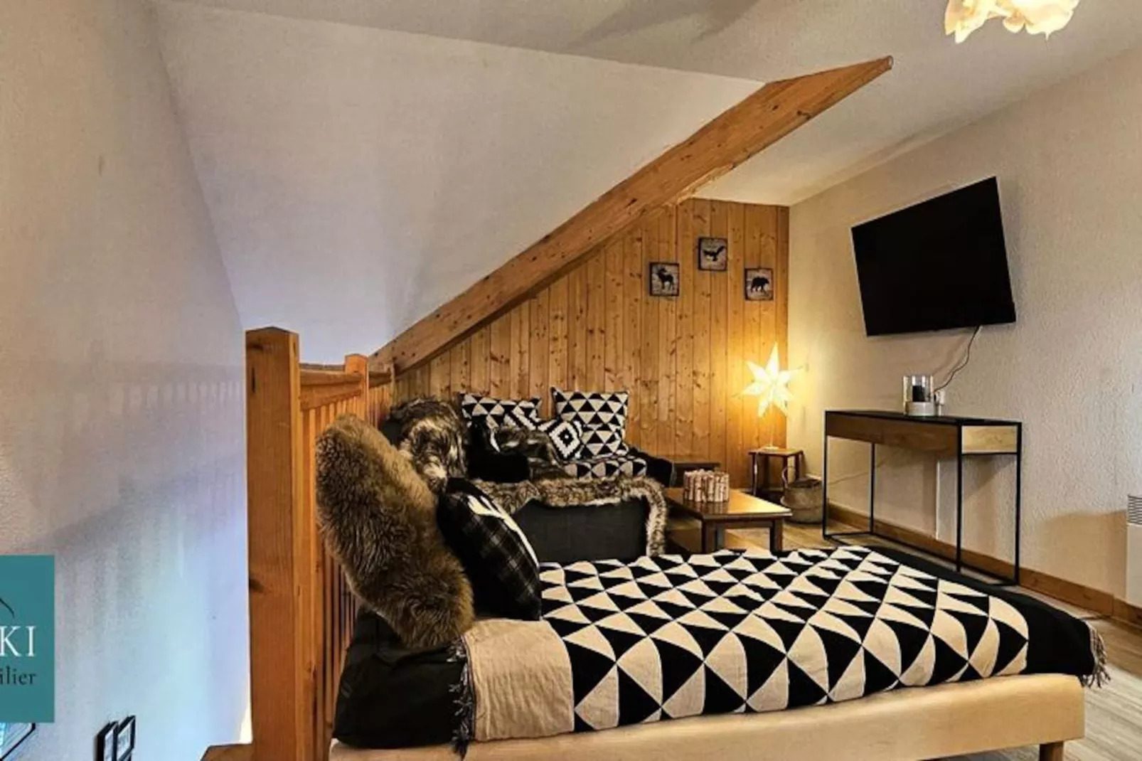 Chalet Kyrlis-Image-tags.