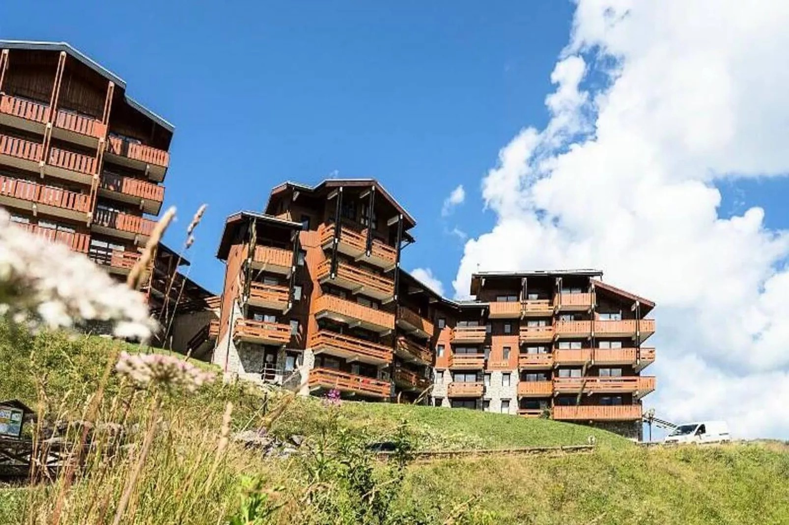 Résidence Les Sentiers du Tueda - maeva Home-Exterior in summer