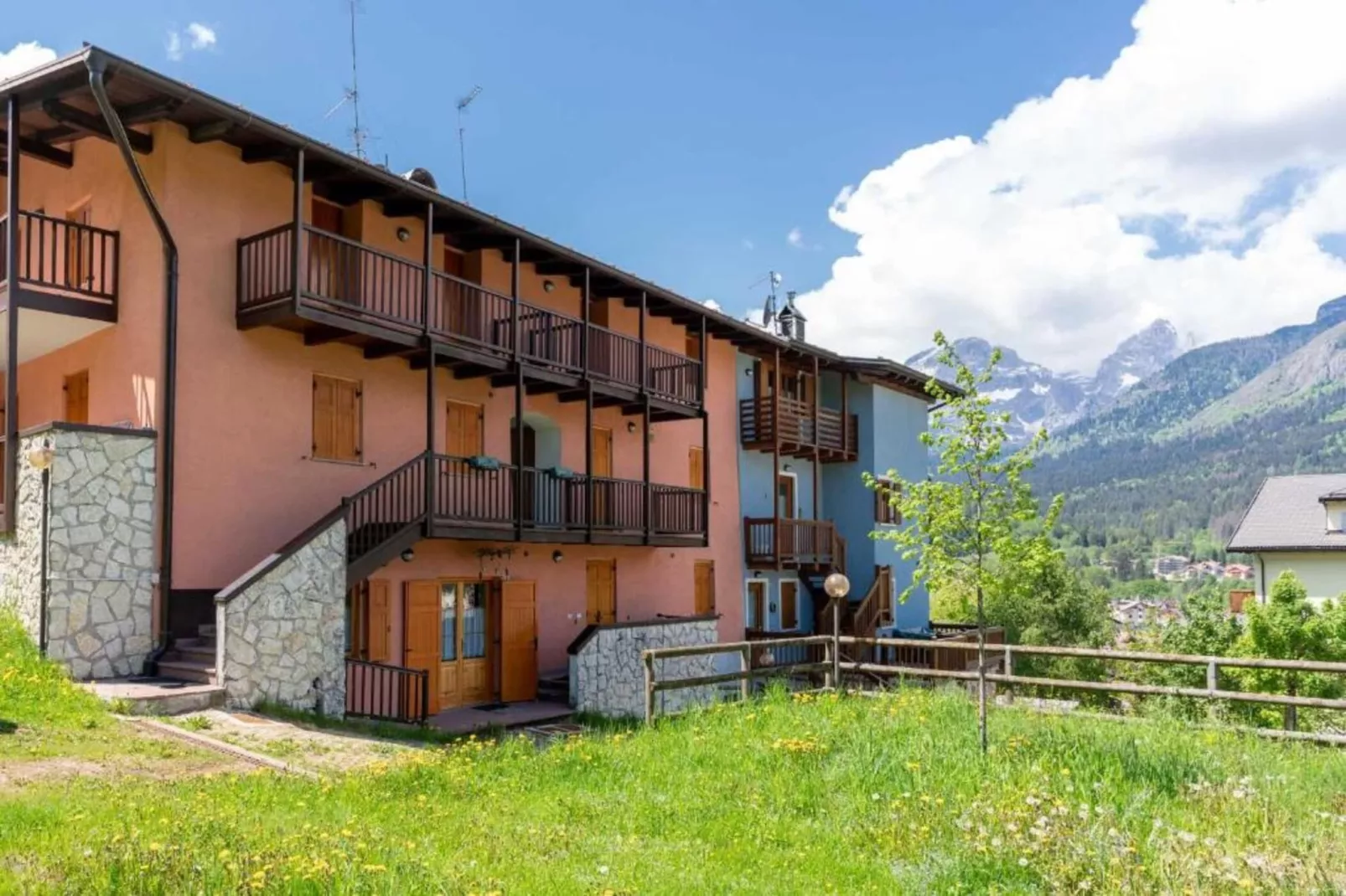 Résidence Les Grandes Aiguilles-Zones été à 1 km