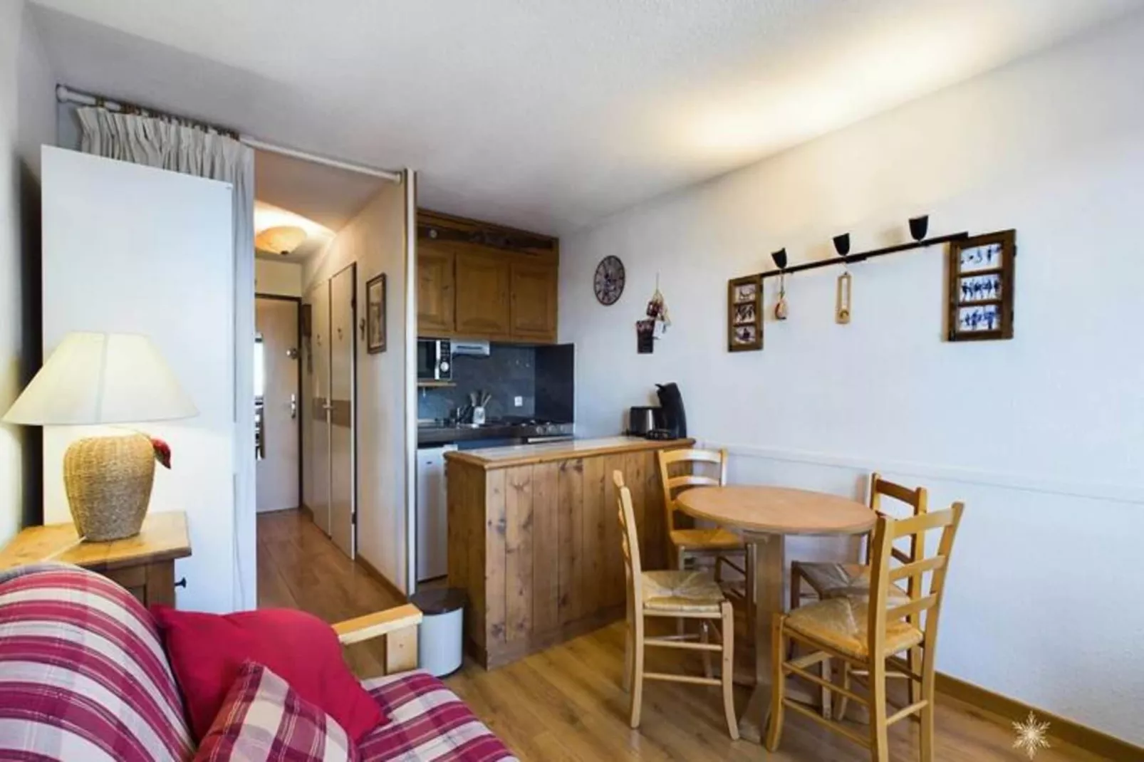 Résidence Bouquetins A-Exterior in summer