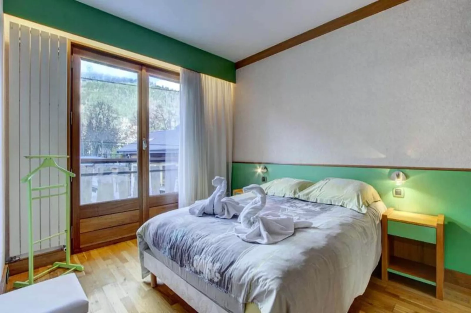 Résidence L'outo-Exterior in summer