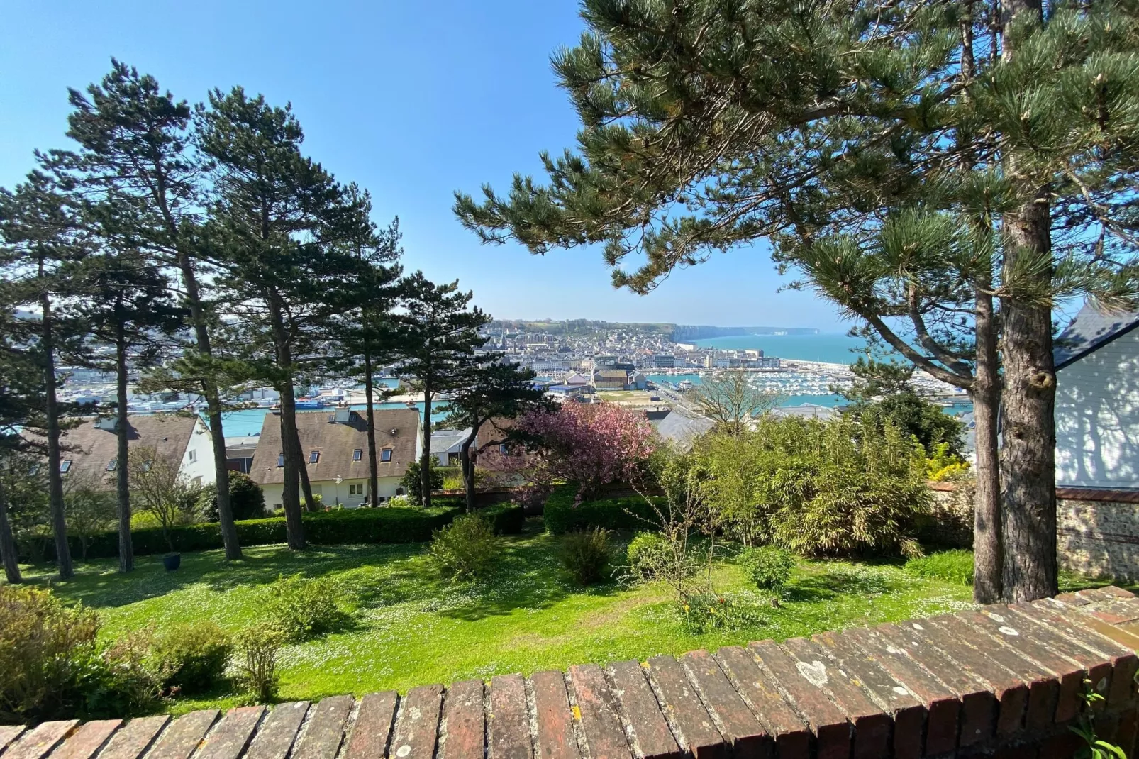 Holiday flat Fécamp-View in summer