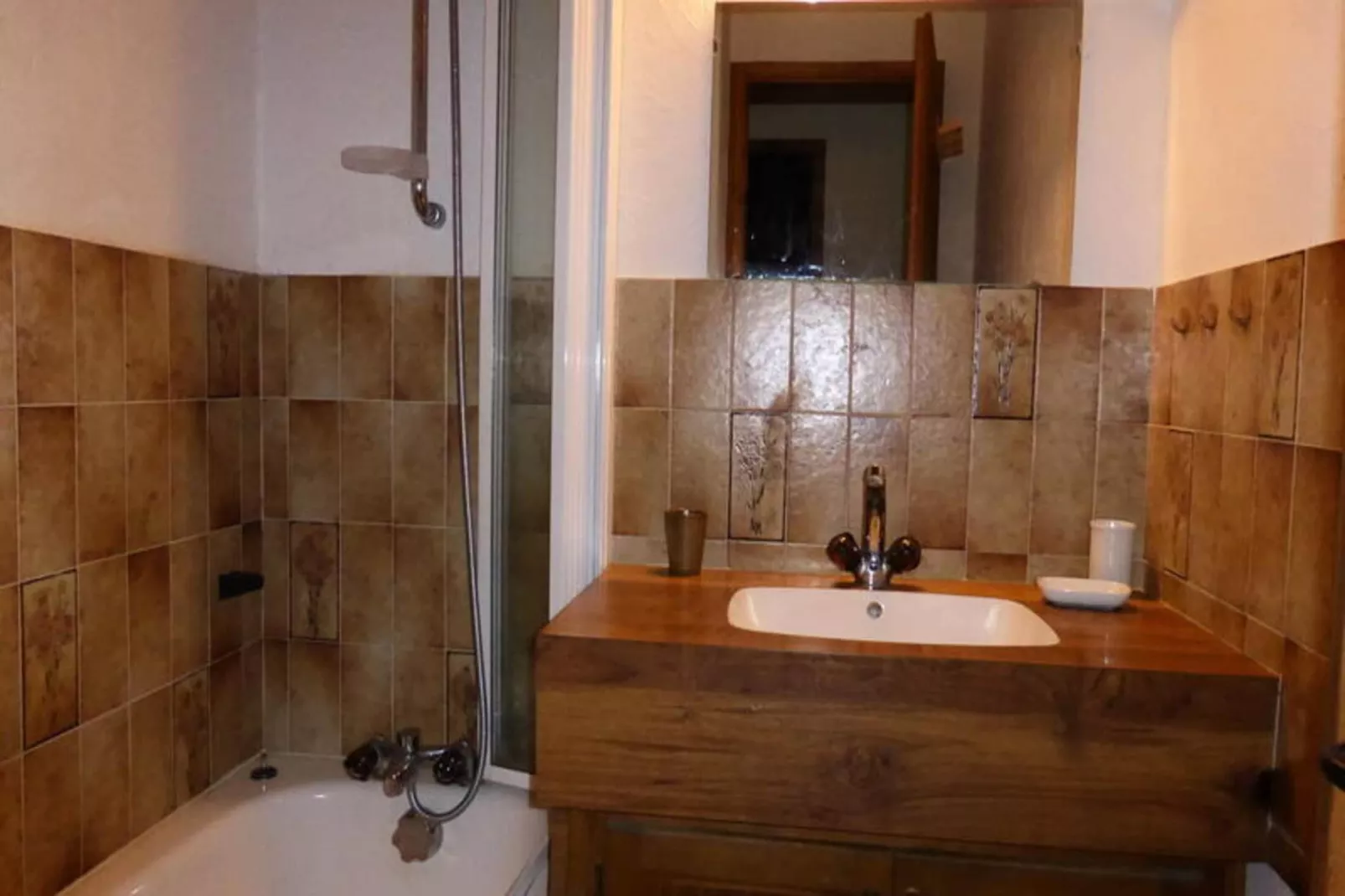 Résidence Princesse En Etraz Narcisse-Bathroom