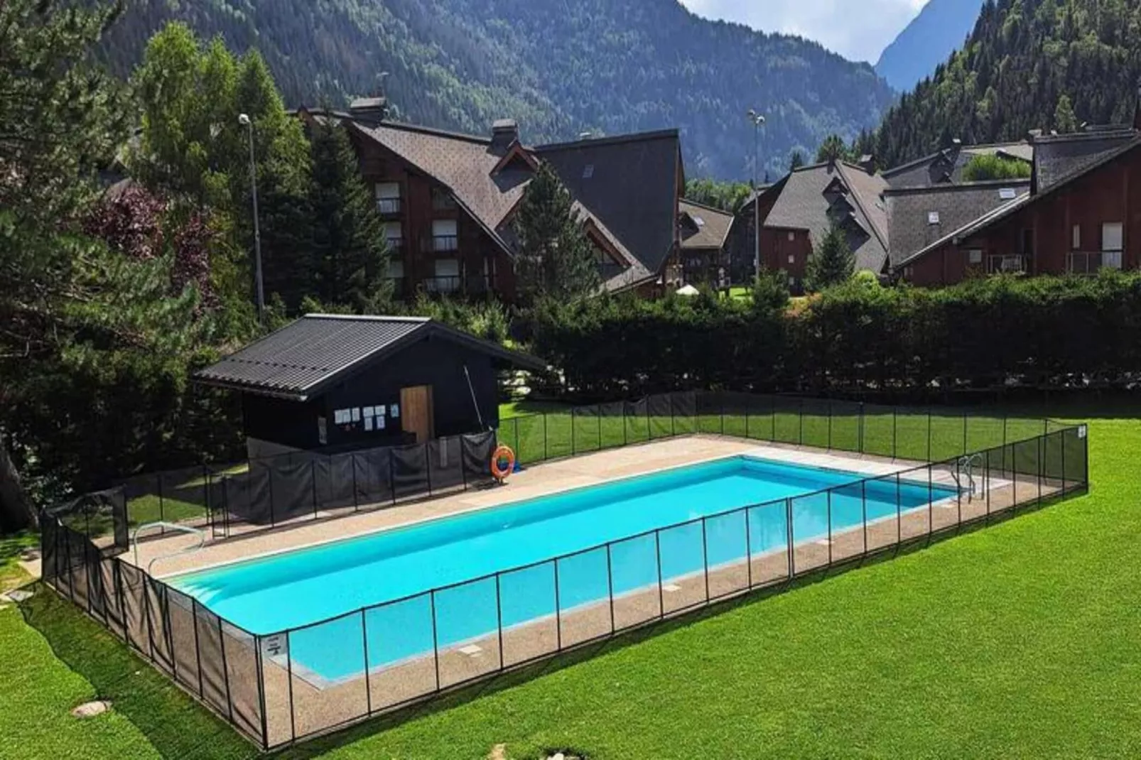 Résidence Bel'aval-Exterior in summer