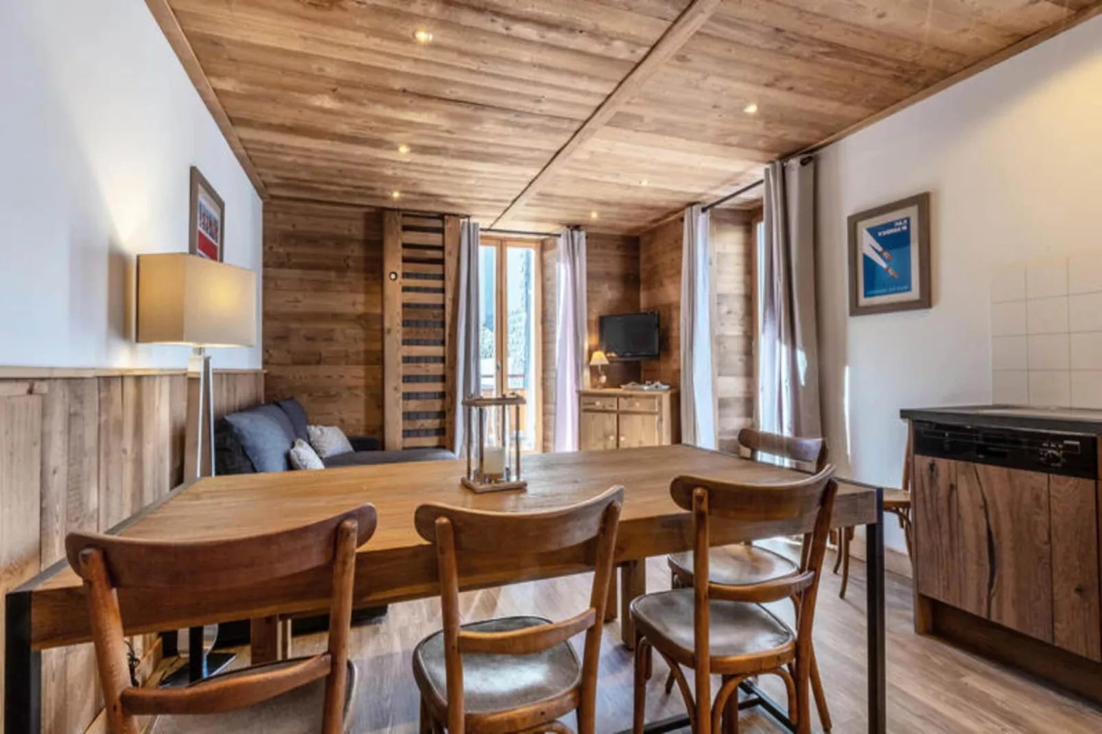 Résidence Altitude-Exterior in summer