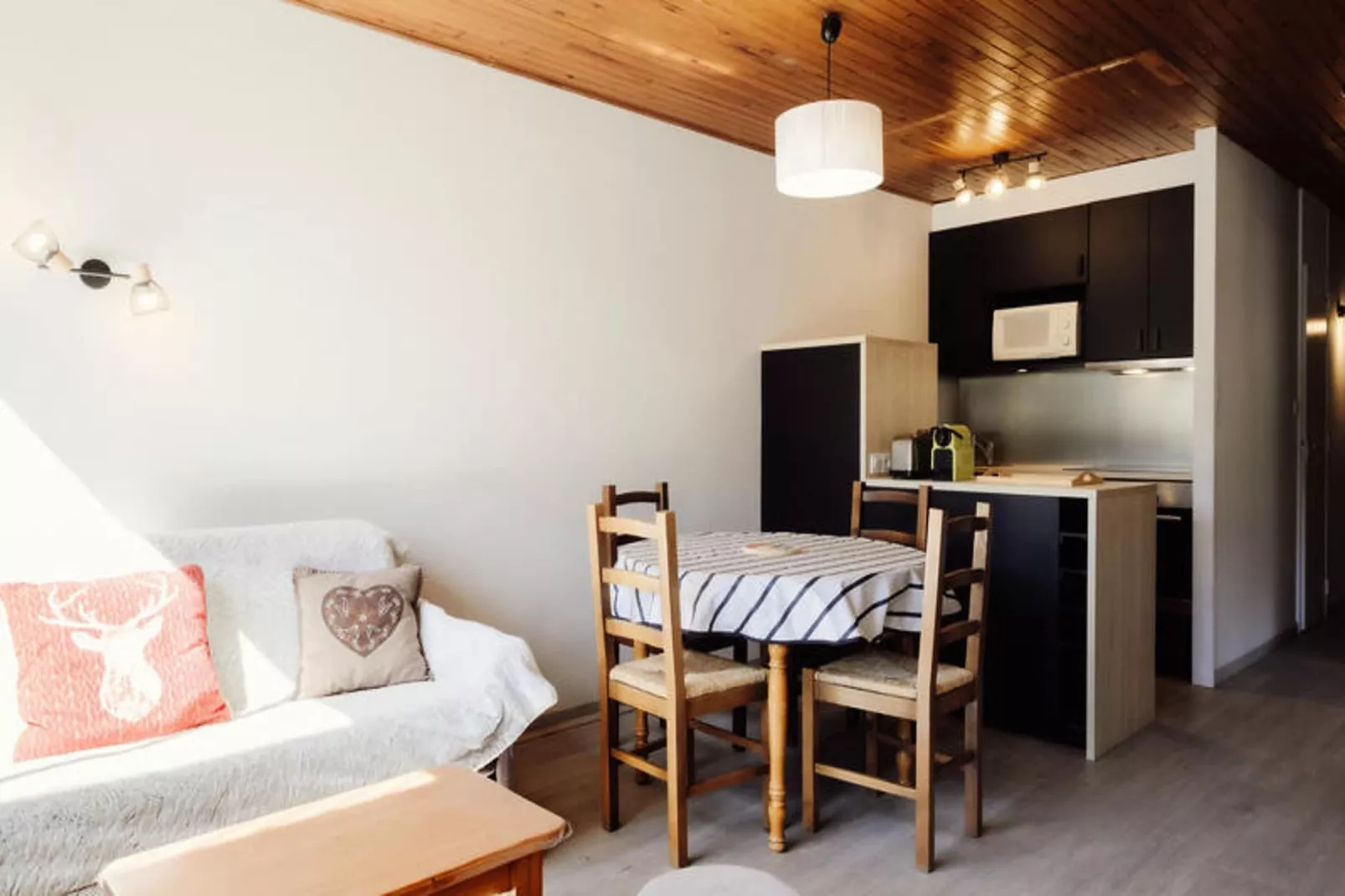 Résidence Bison-Exterior in summer