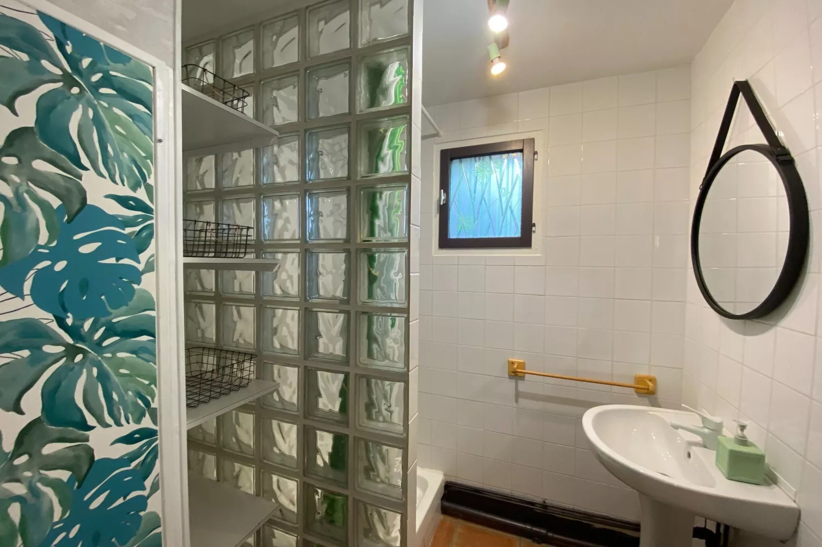 Holiday home La Poterie Cap d'Antifer-Bathroom