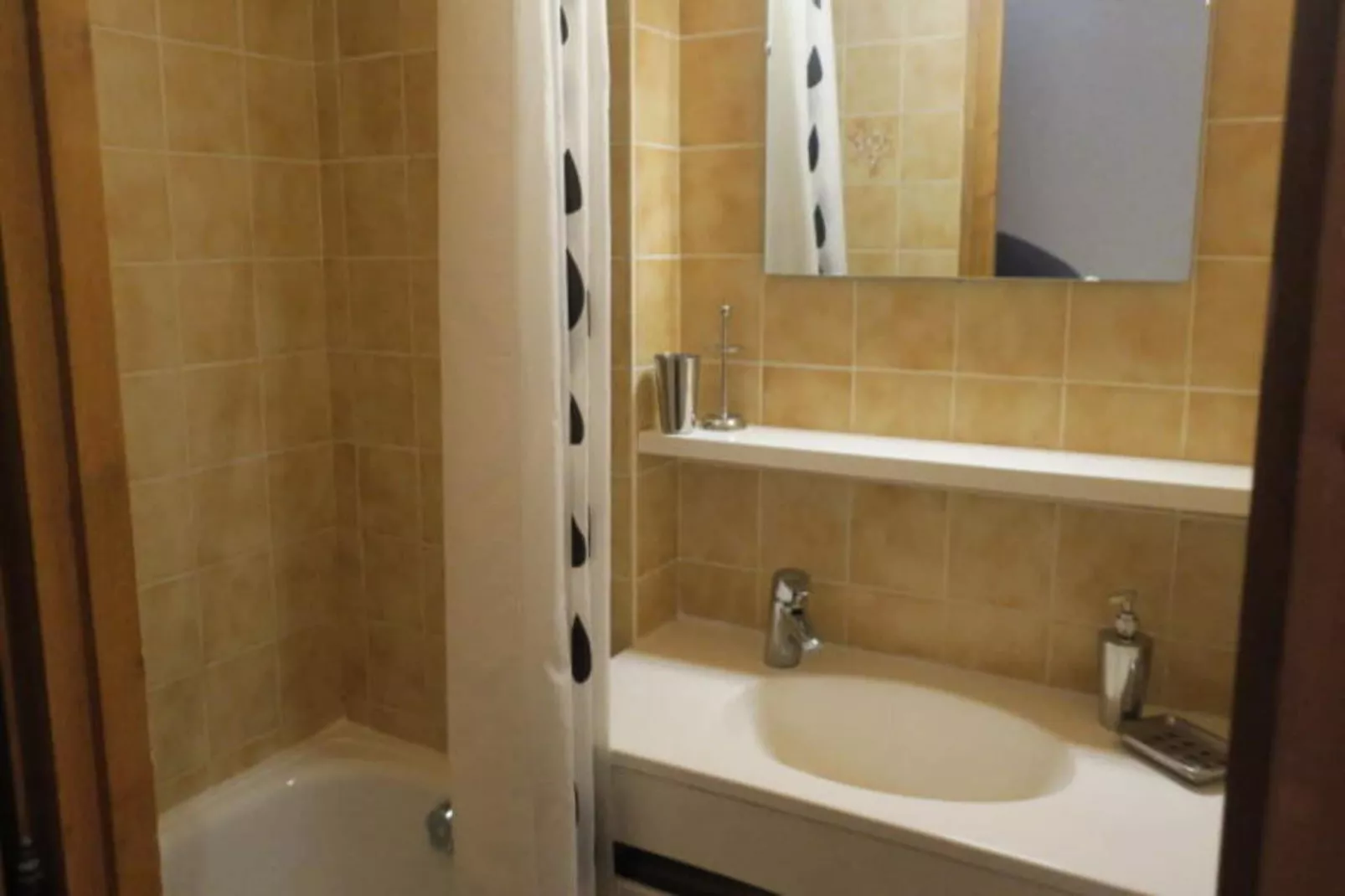 Résidence Les Perthuis-Bathroom