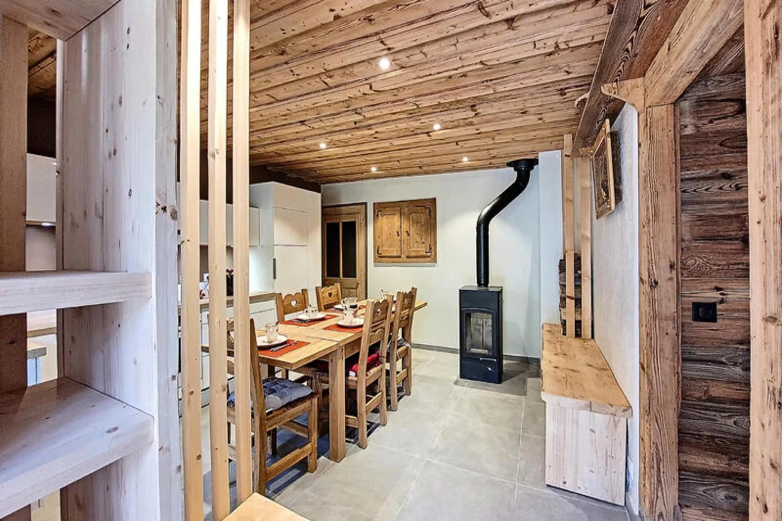 Appartements à Saint Jean d'Aulps-Esszimmer