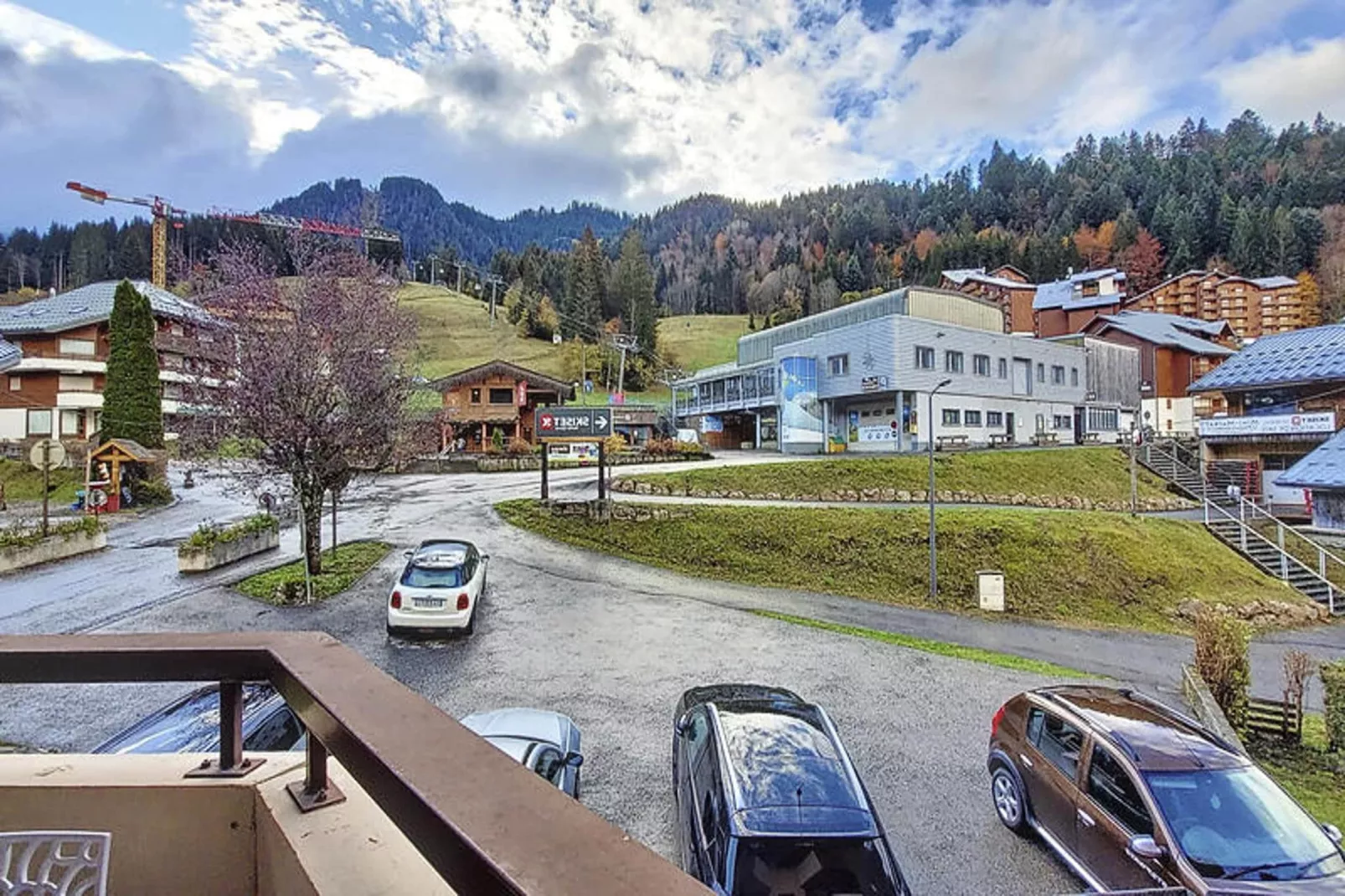 Appartements à Saint Jean d'Aulps-View in summer