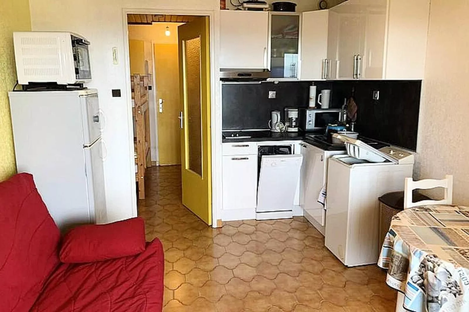 Résidence Marines D'aryana-Kitchen