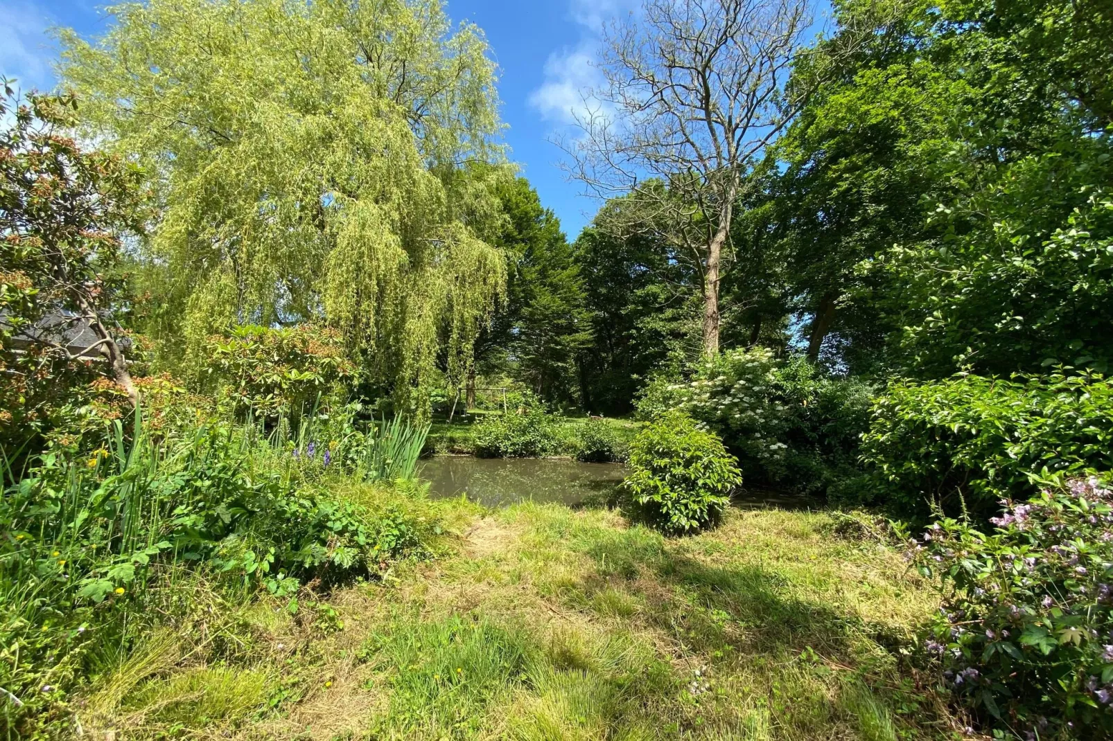 Semi-detached house St Sauveur-le-Vicomte--Gardens summer