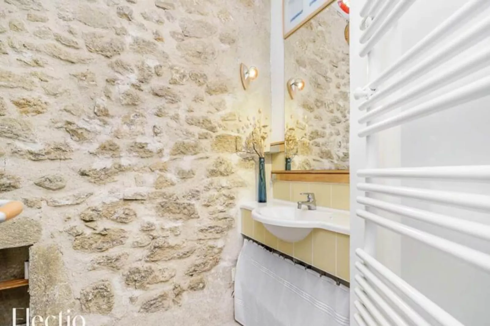 Mas Du Rocher I Piscine, P&eacute;tanque & Chemin&eacute;e-Image-tags.