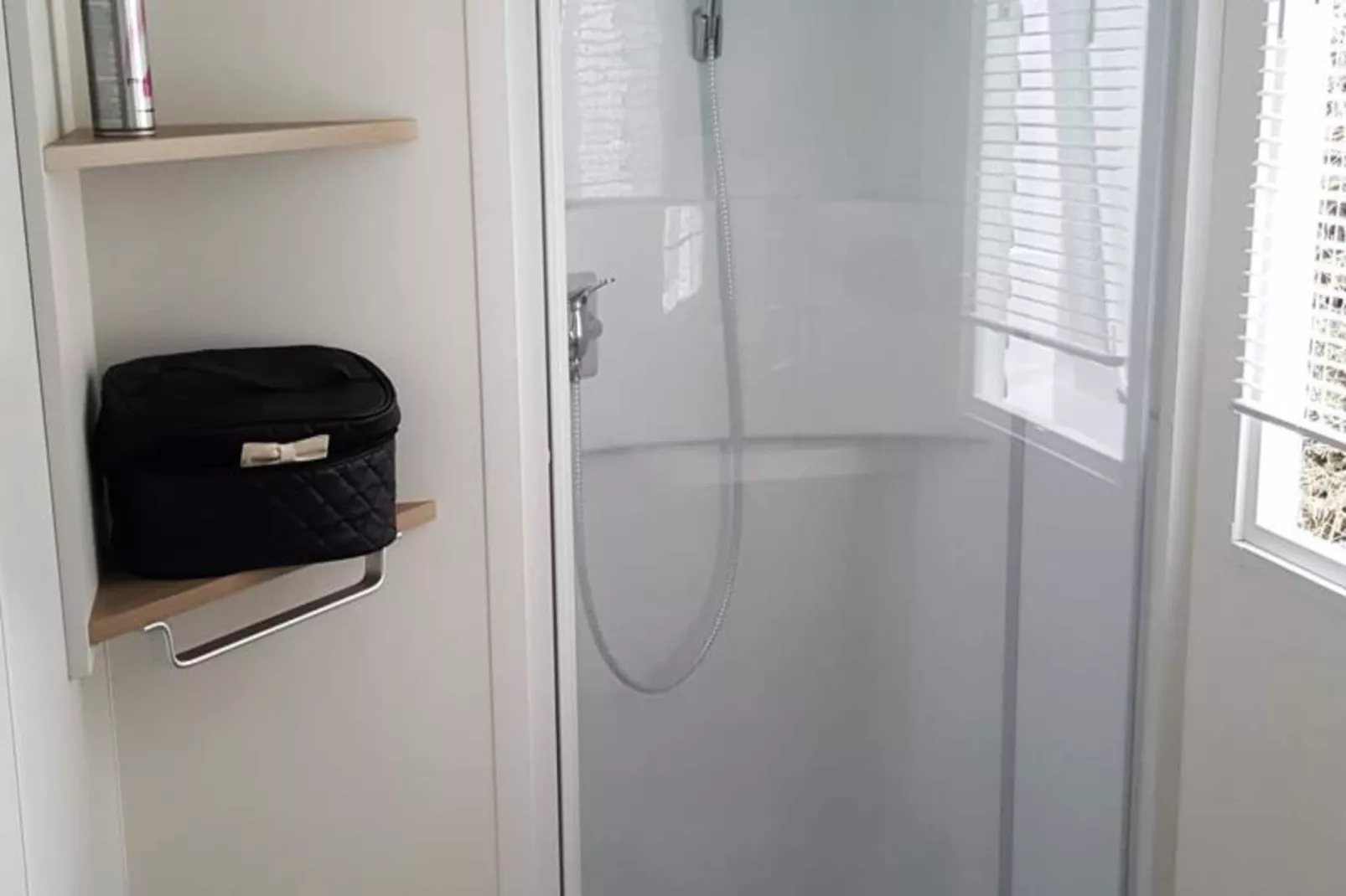 Mobil-home 6 pers. avec accès piscine et complexe aquatique-Extérieur été