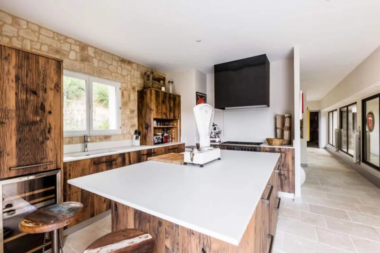 Superbe Villa Avec Vue, Entre Aix En Provence Et Luberon-Image-tags.