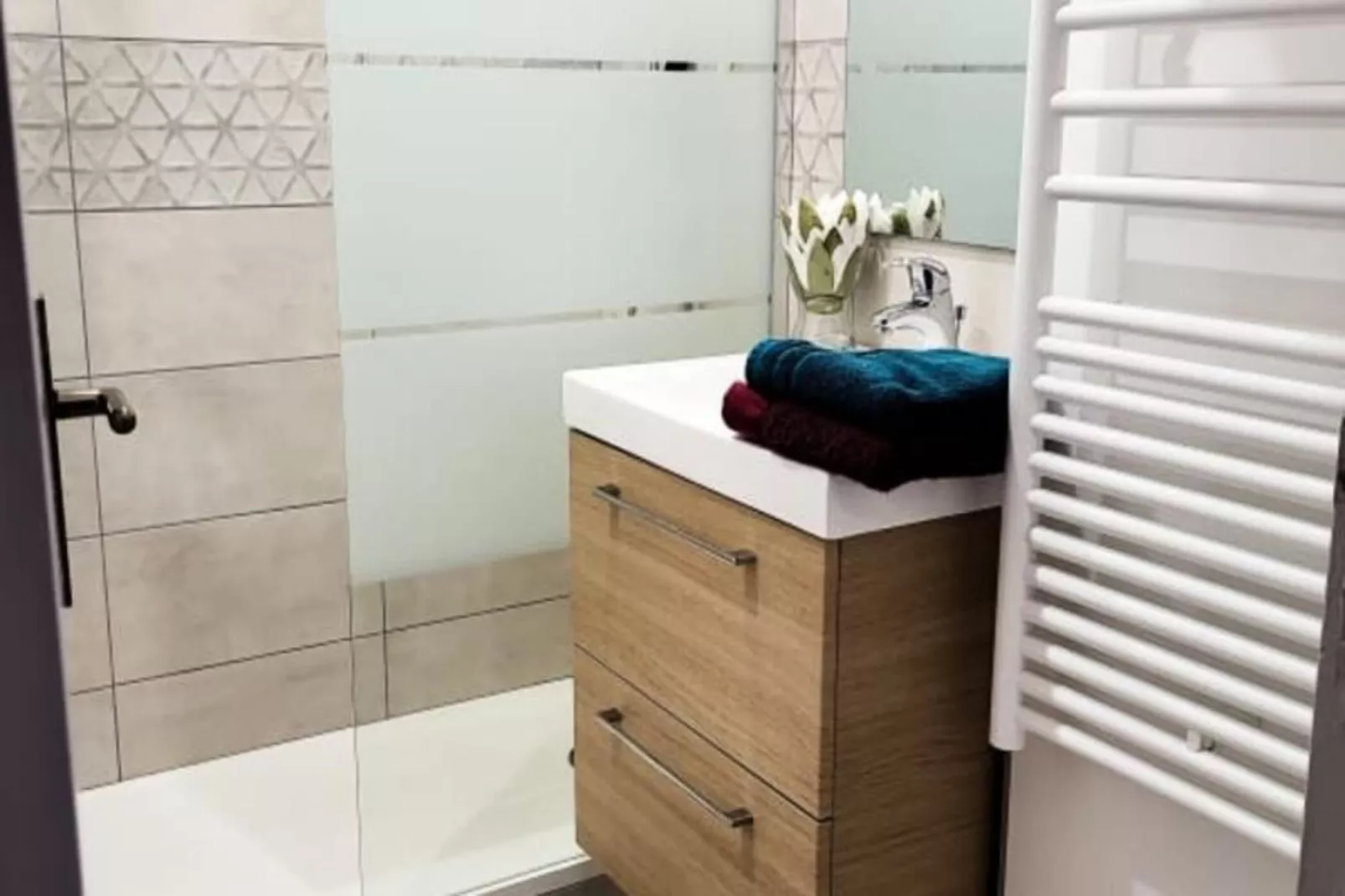 Résidence La Cigale De Mer &agrave; 100 M De La Plage Et Du Centre Ville Du Grau Du Roi-Badezimmer