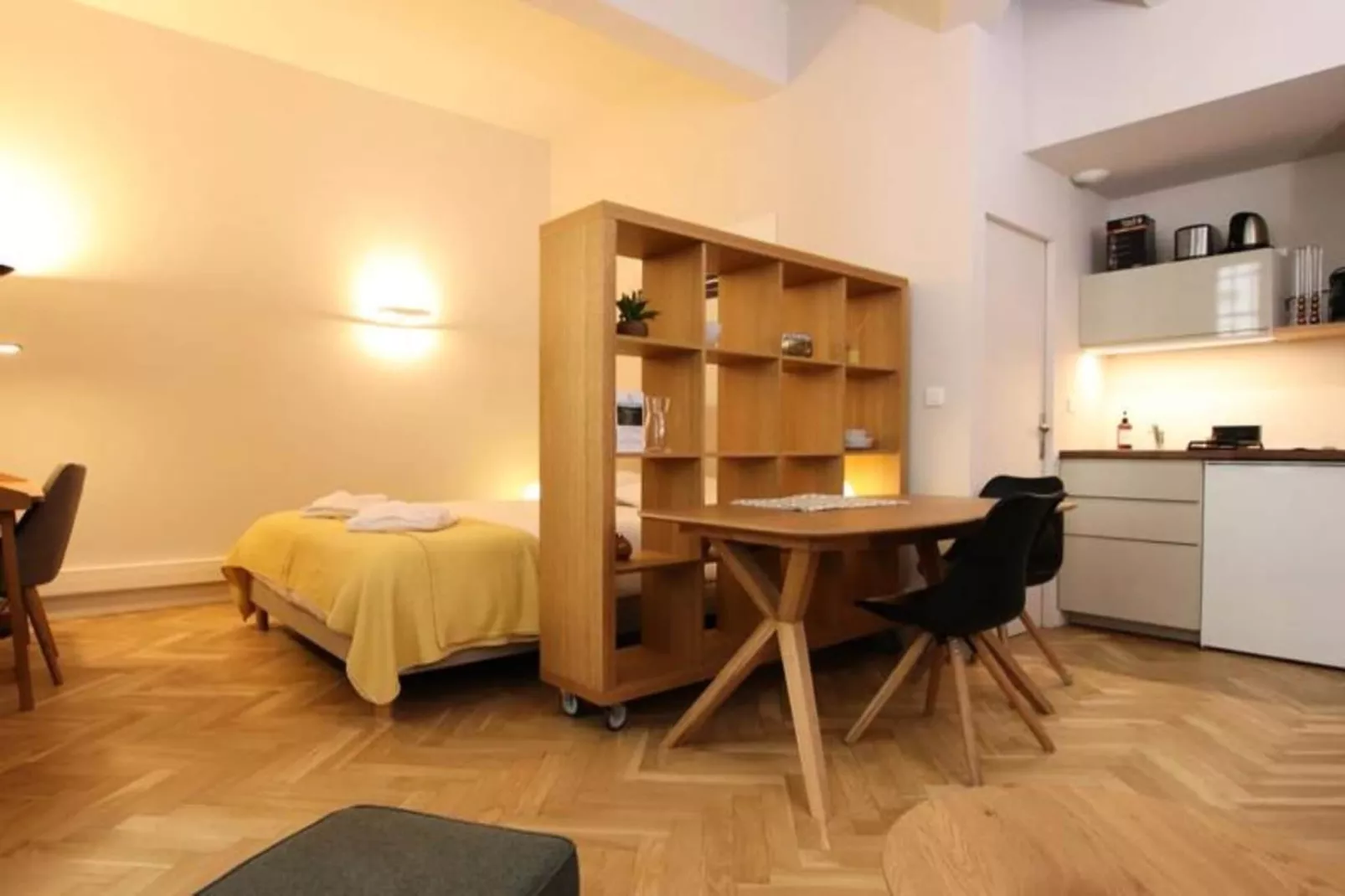Superbe Appartement Typiquement Bordelais En Hypercentre Pour *4 Personnes*-Extérieur été