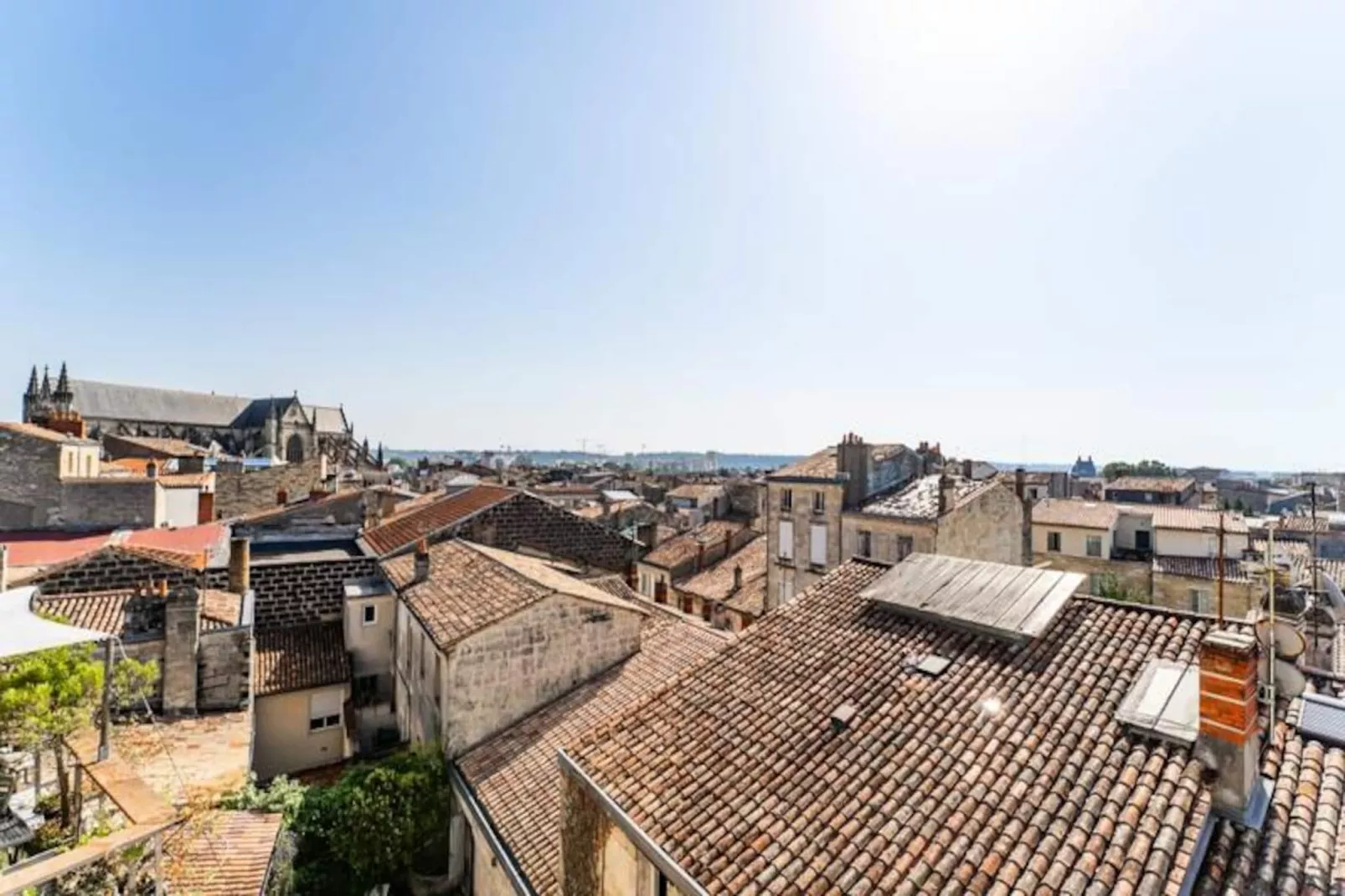 Magnifique Appartement De 160m&sup2; De 3 Chambres Quartier Saint-michel-Image-tags.