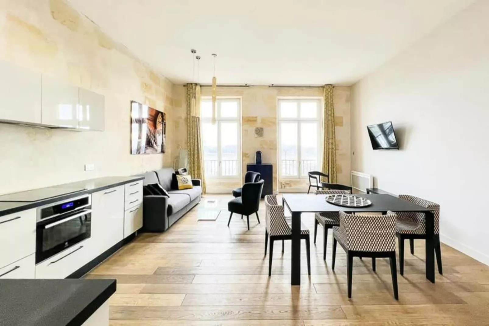 Magnifique Appartement 2 Chambres Avec Vue Sur La Garonne-Living room