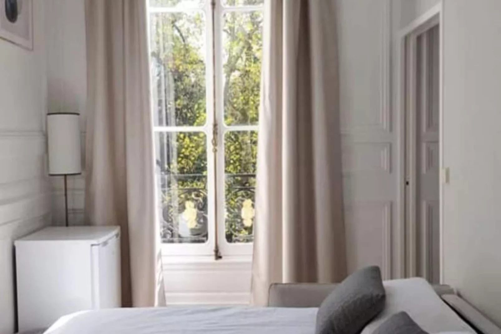 Maison Labruy&egrave;re - Suite Jardin Royal-Bedroom