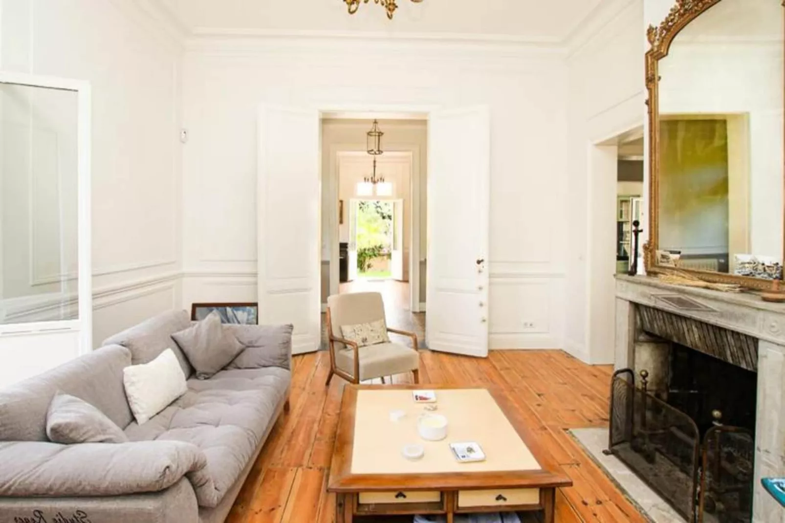 Villa Familiale R&eacute;nov&eacute;e &agrave; Arcachon &ndash; 6 Ch, 4 Sdb, Entre 8 &agrave; 10 Pers-Ambiente