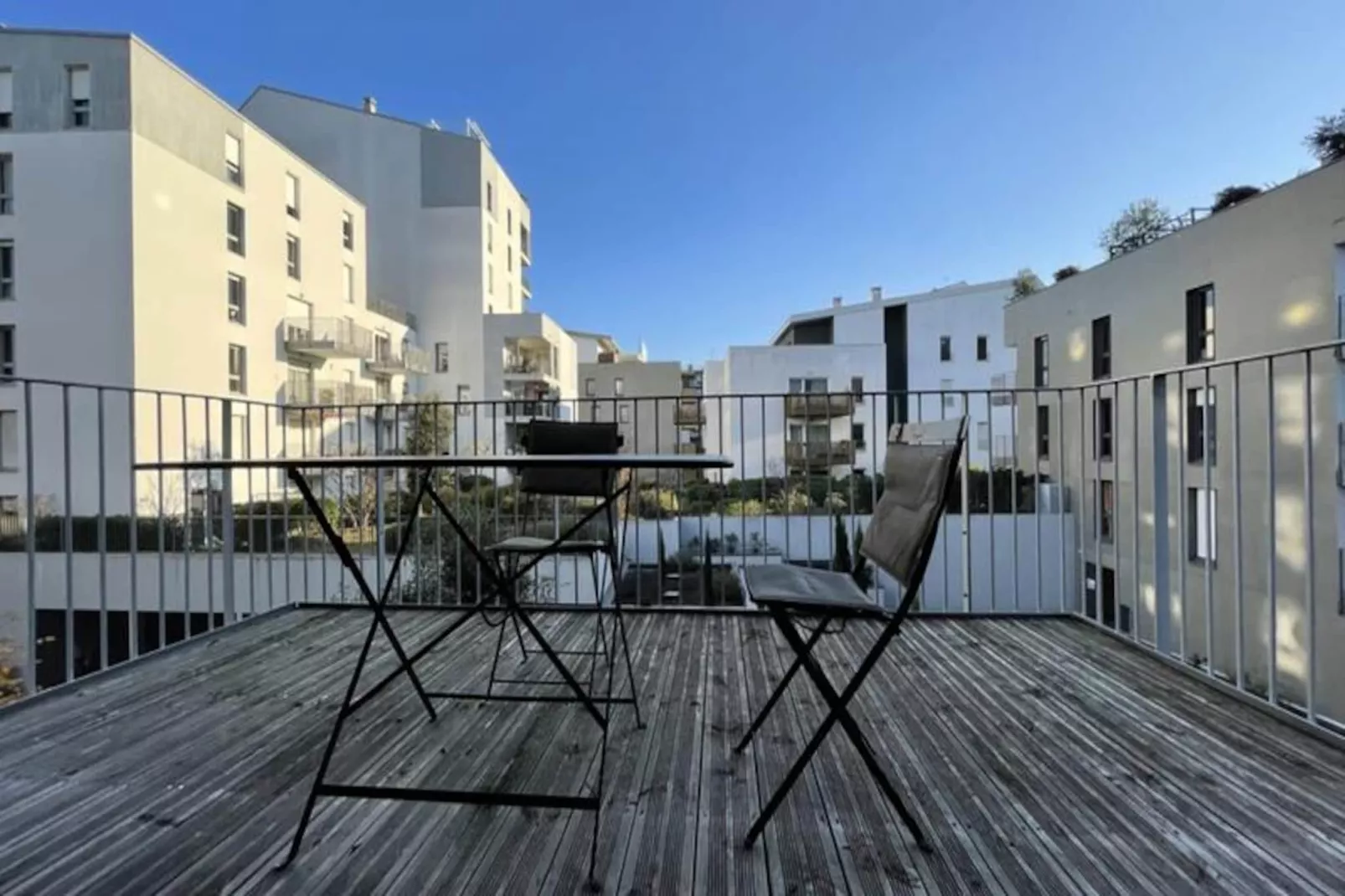 Appartement Rayonnant Et Moderne Tr&egrave;s Bien Situ&eacute;, Proche De La Cit&eacute; Du Vin-Image-tags.