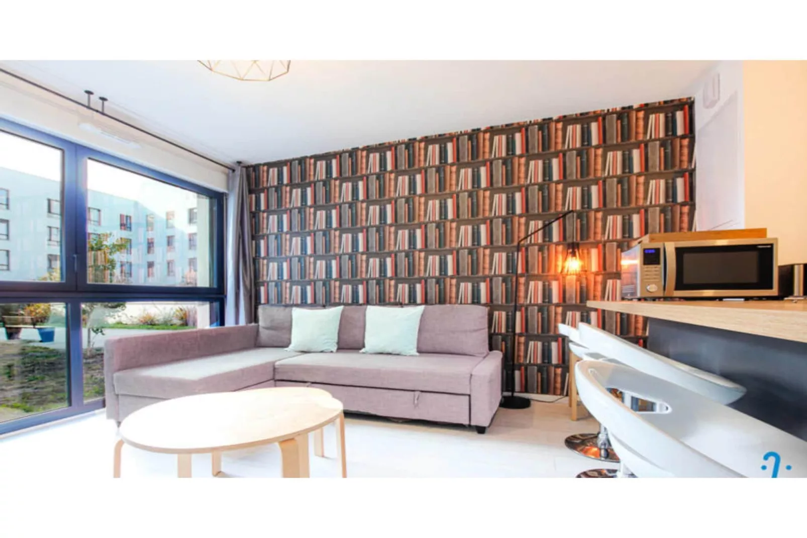 Appartement Charmant Et Moderne Pour 4 Avec Parking, Proche Cit&eacute; Du Vin-Salon