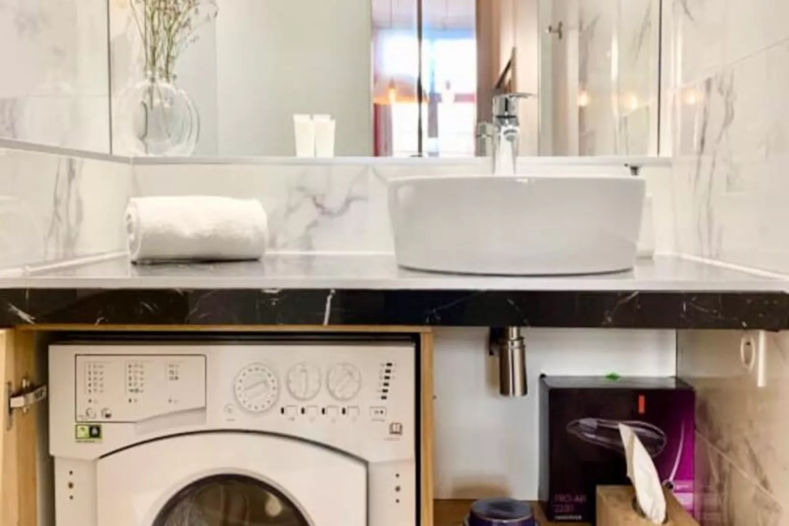 Home Chic Home - Les Suites De La Com&eacute;die - Suite1-Image-tags.