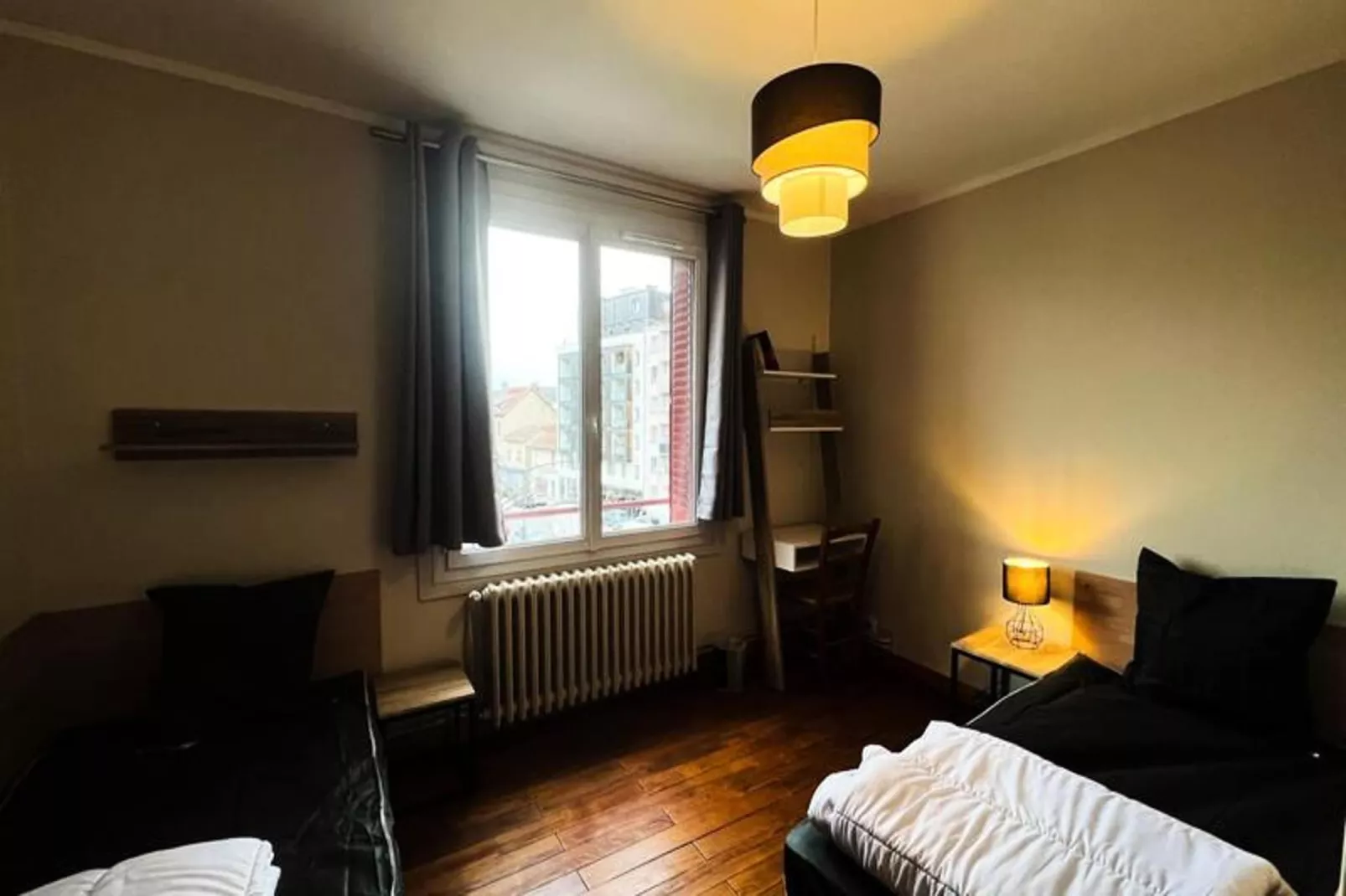 Le  Lumineux Et Confortable T4 Avec Vue🏔  - Alli&eacute;s-Schlafzimmer