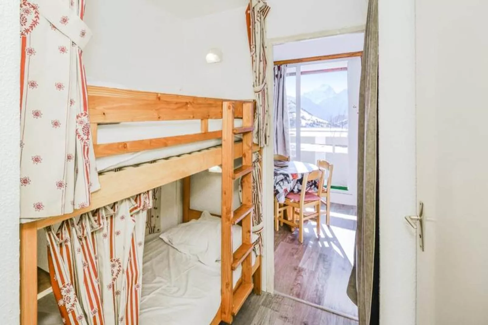 Résidence Les Horizons d'Huez - maeva Home-Bedroom