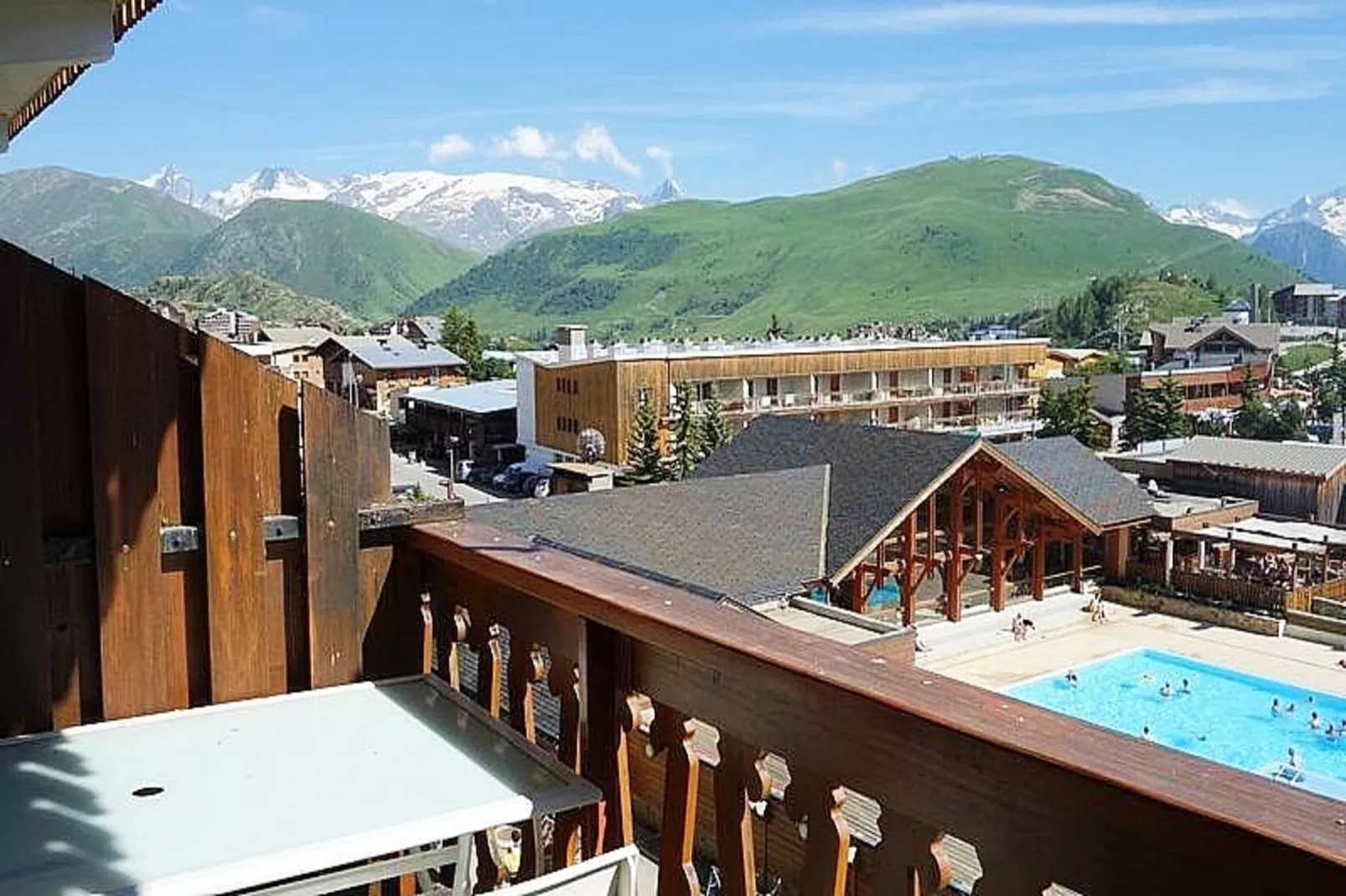 Résidence Menandiere-View in summer