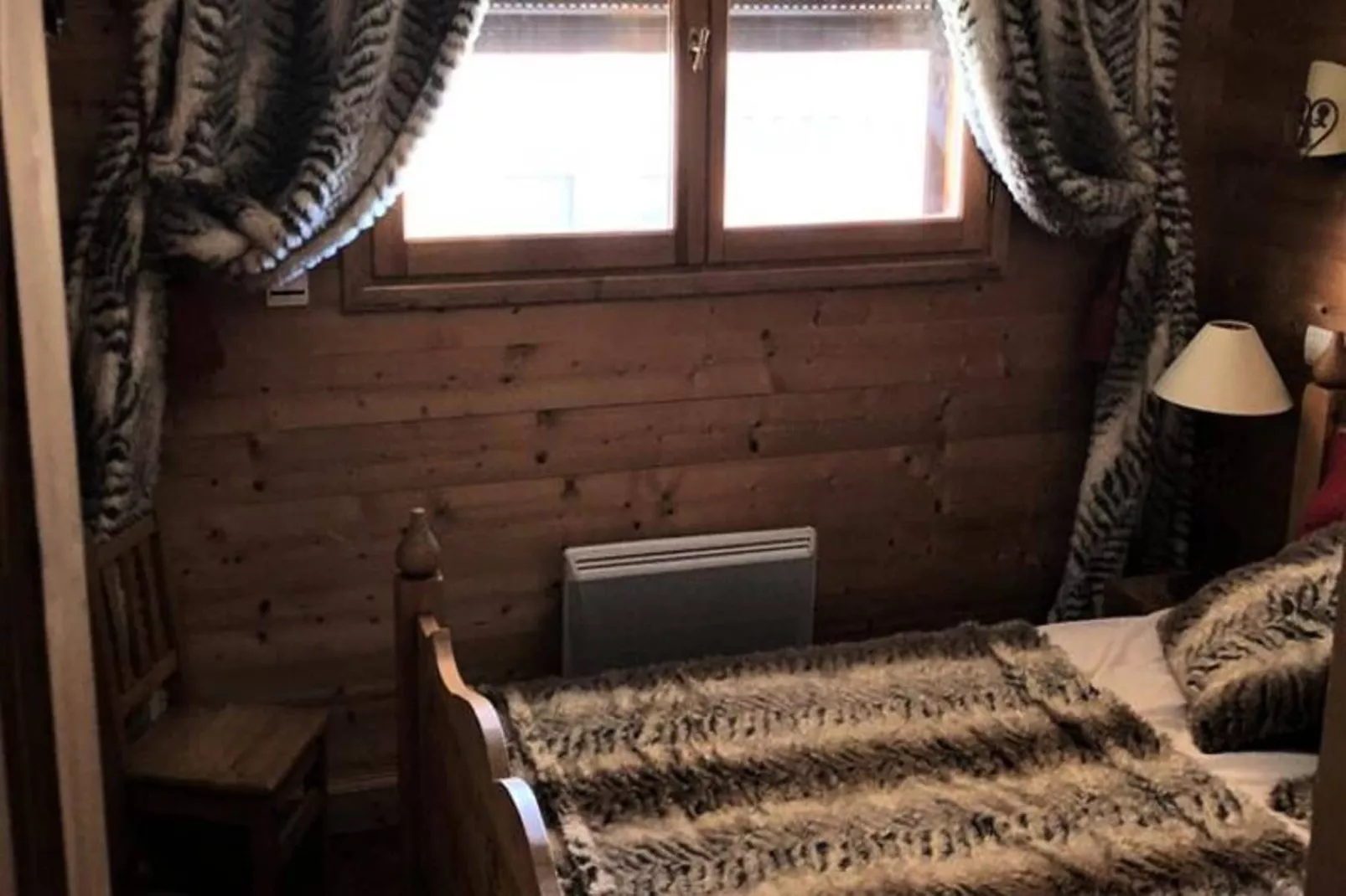 Chalet Alpina-Bedroom