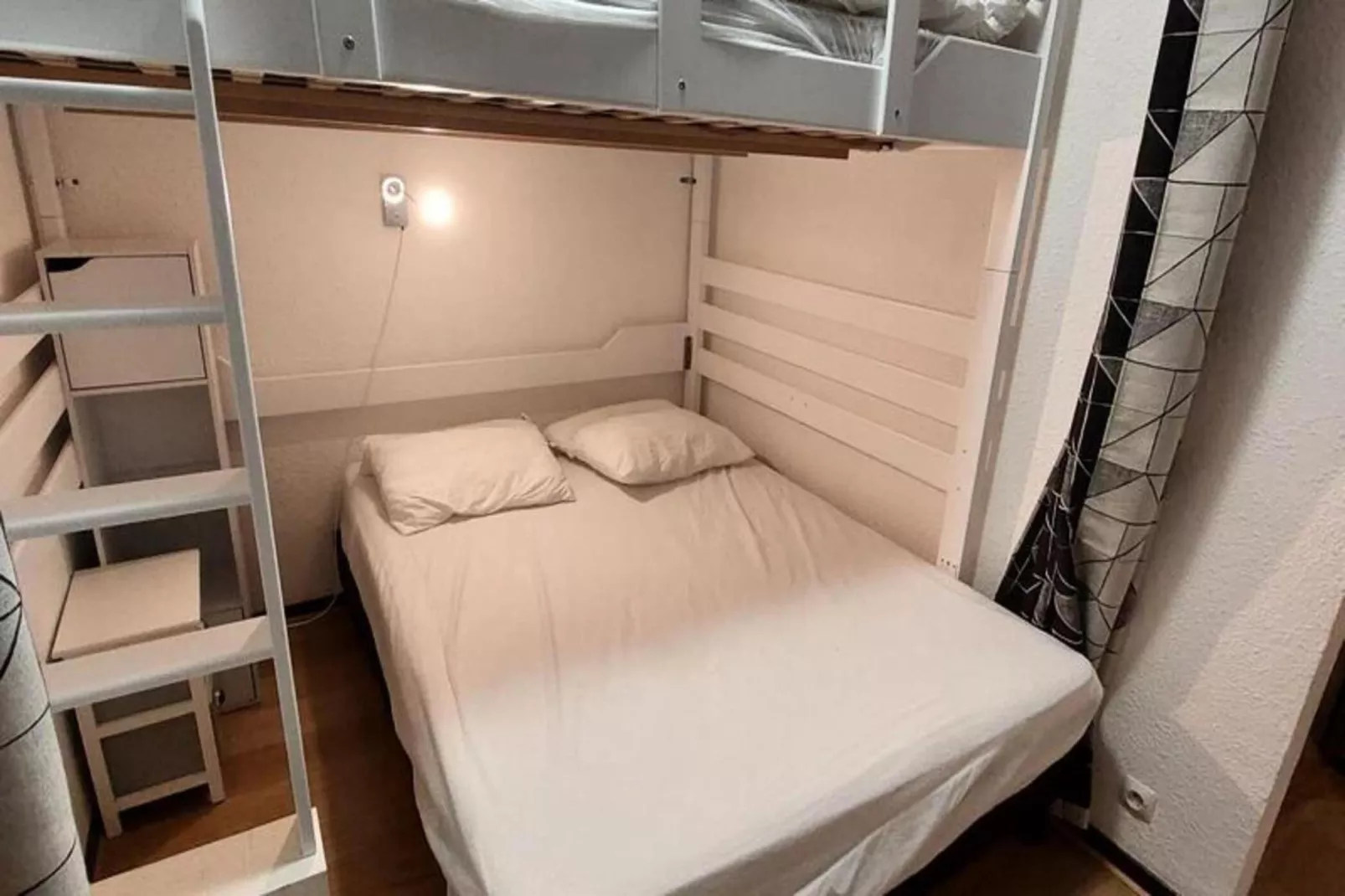 Résidence Sappey-Bedroom