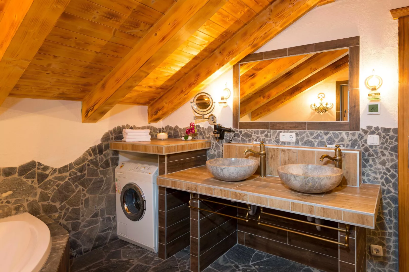Chalet Steinbock-Bathroom