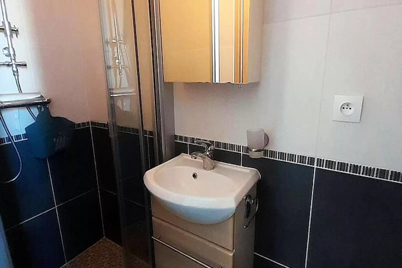 Résidence 34 Rue De Verdun-Salle de bain