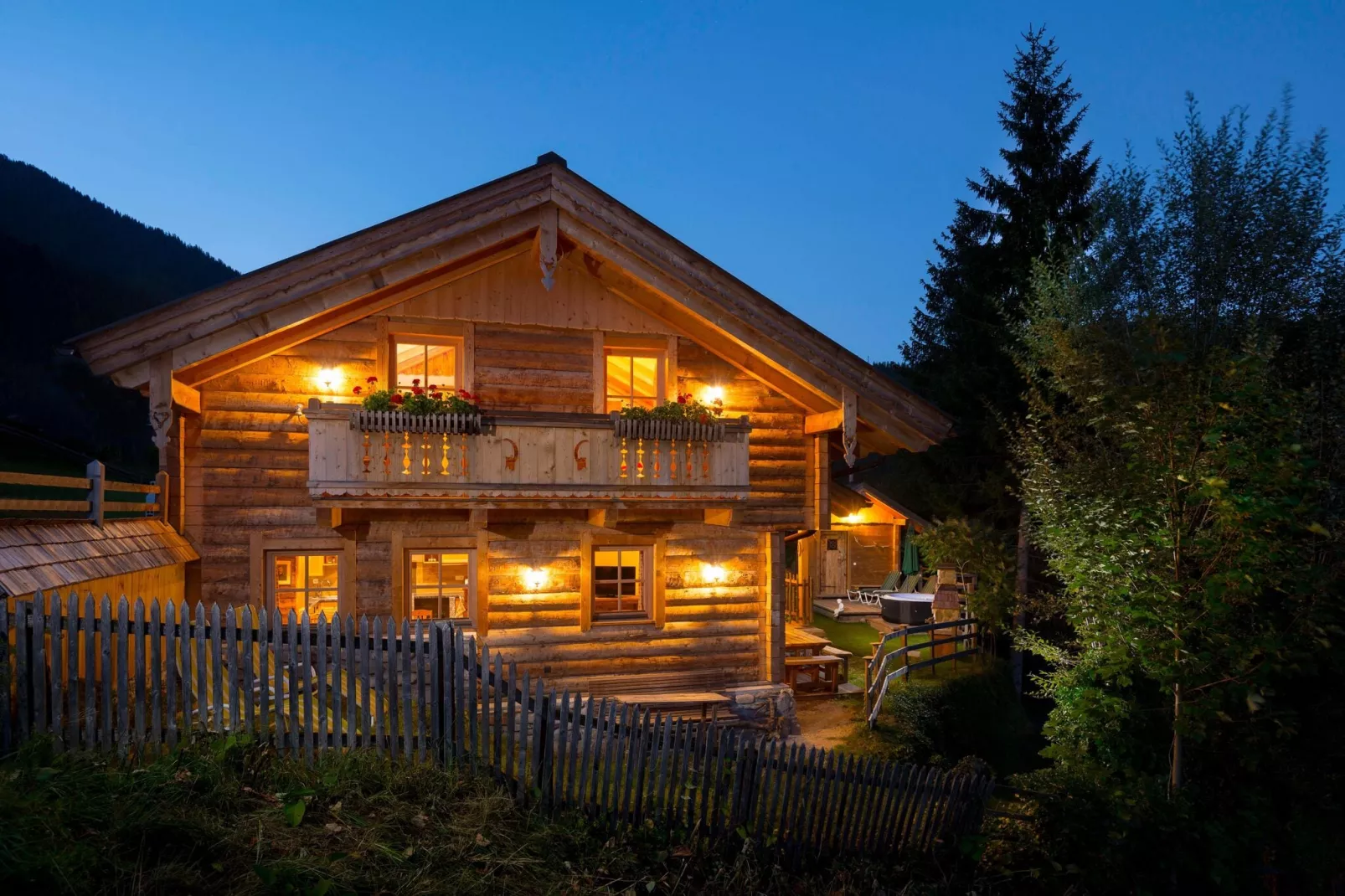 Chalet Steinbock-Exterior summer