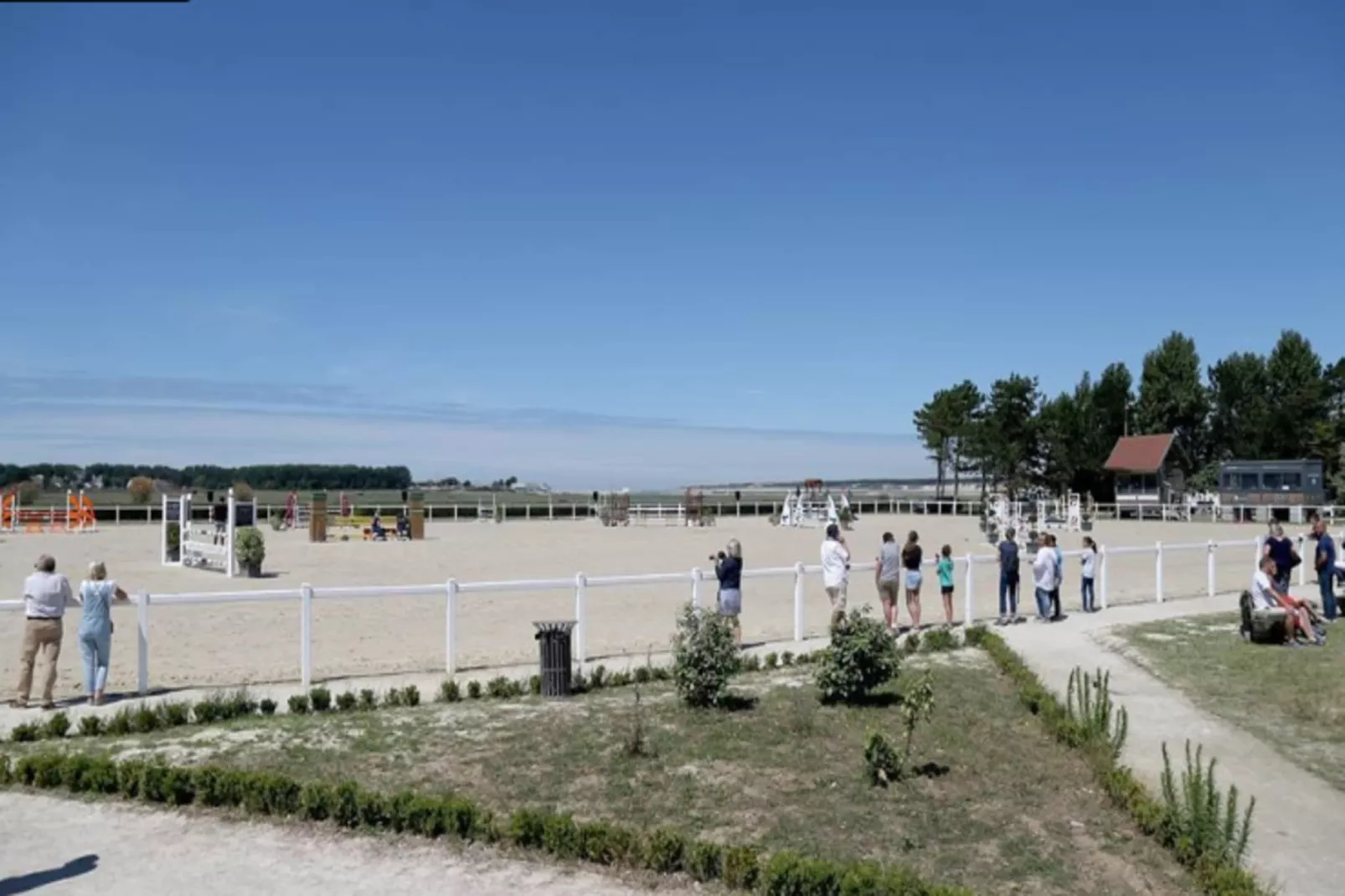 Résidence Bel Appartement 5 Pers Avec Piscine, Tennis Et Parking 236-Außenbereich Sommer