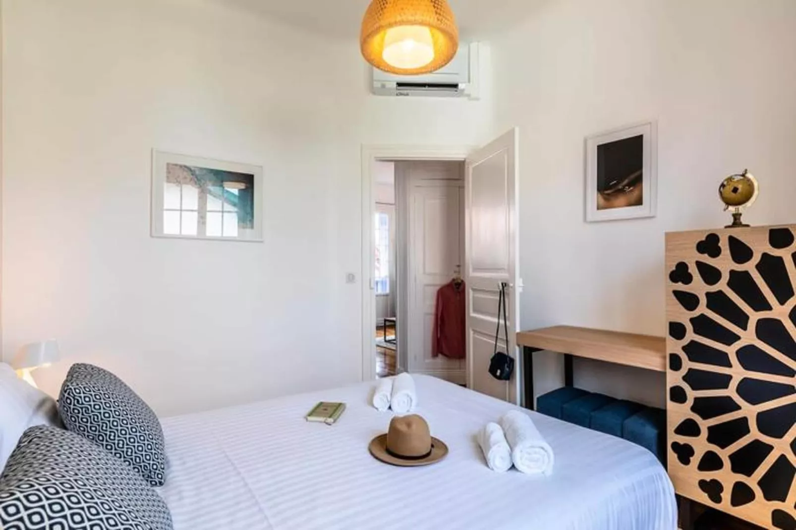 Superbe Appartement Plein De Charme Avec Balcon, 2ch, &agrave; 5min De La Plage-Bedroom