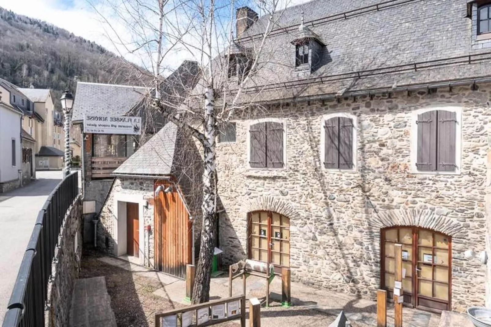 Résidence Royal Milan - Areas within 5km in summer