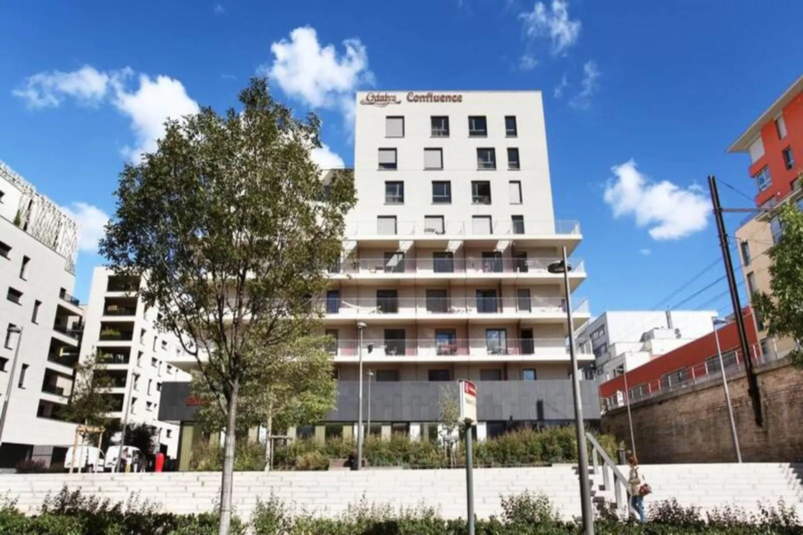Appart'hôtel Odalys Confluence-Exterior in summer