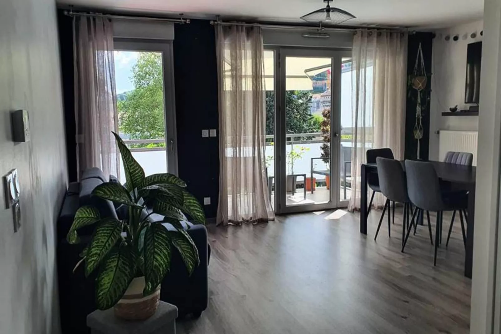 Résidence Le Clos Des Merisiers-Living room