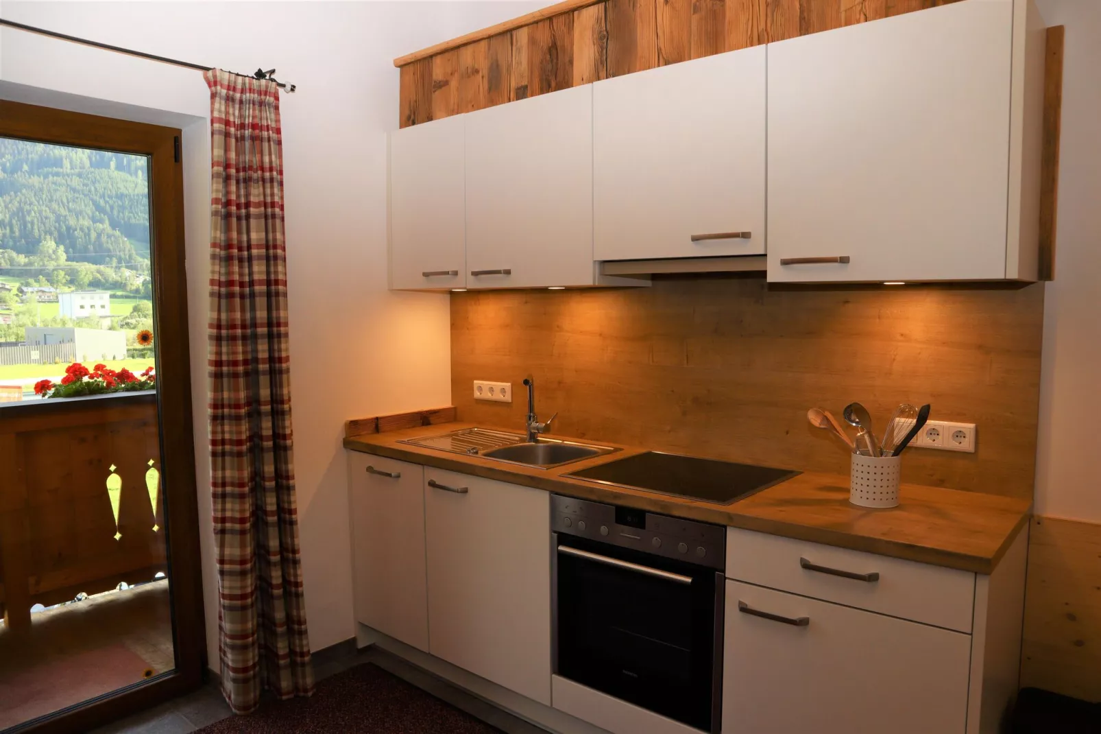 Apartment Rohregger-Kitchen