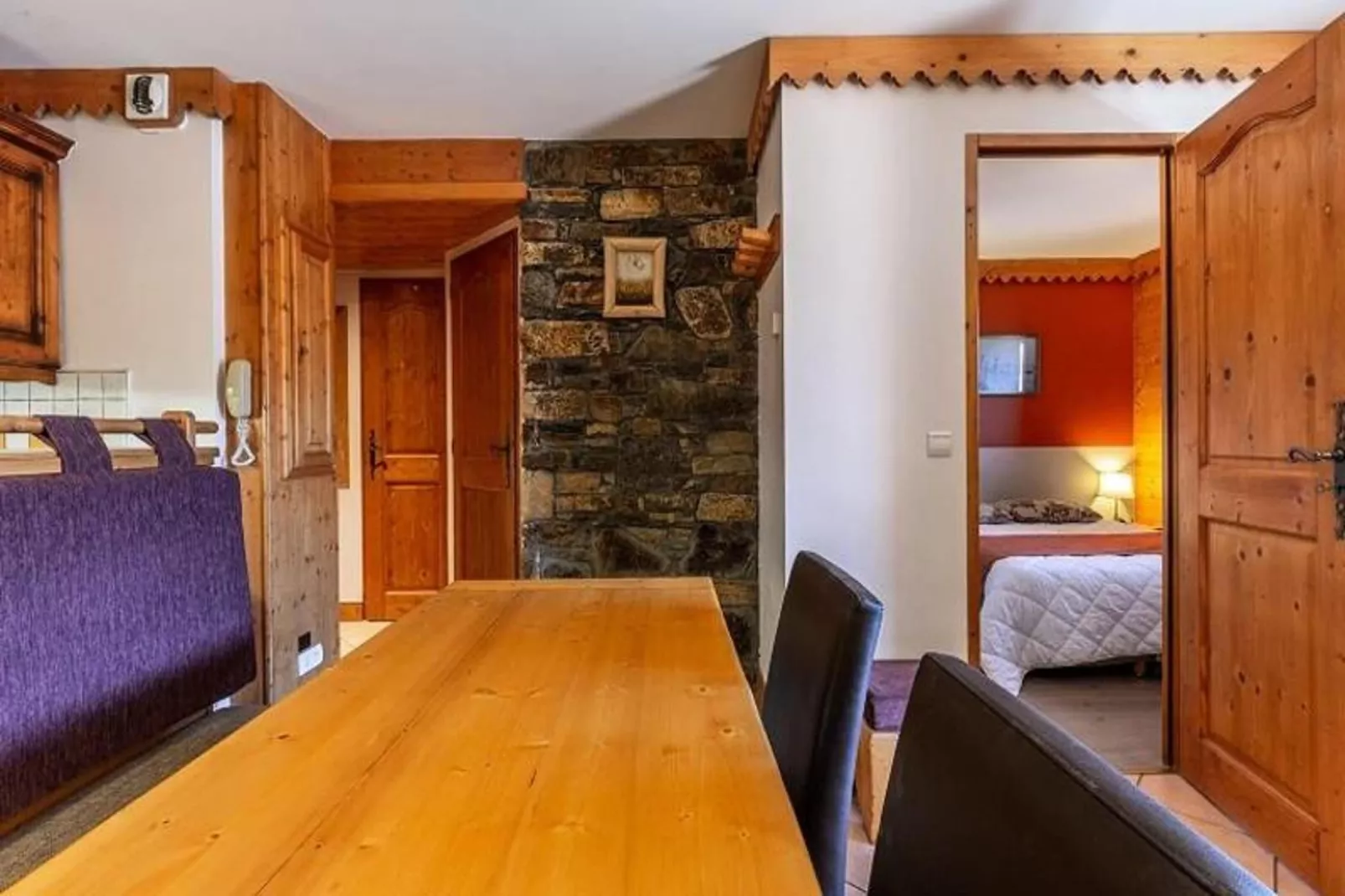 Résidence Les Hauts Bois-Esszimmer