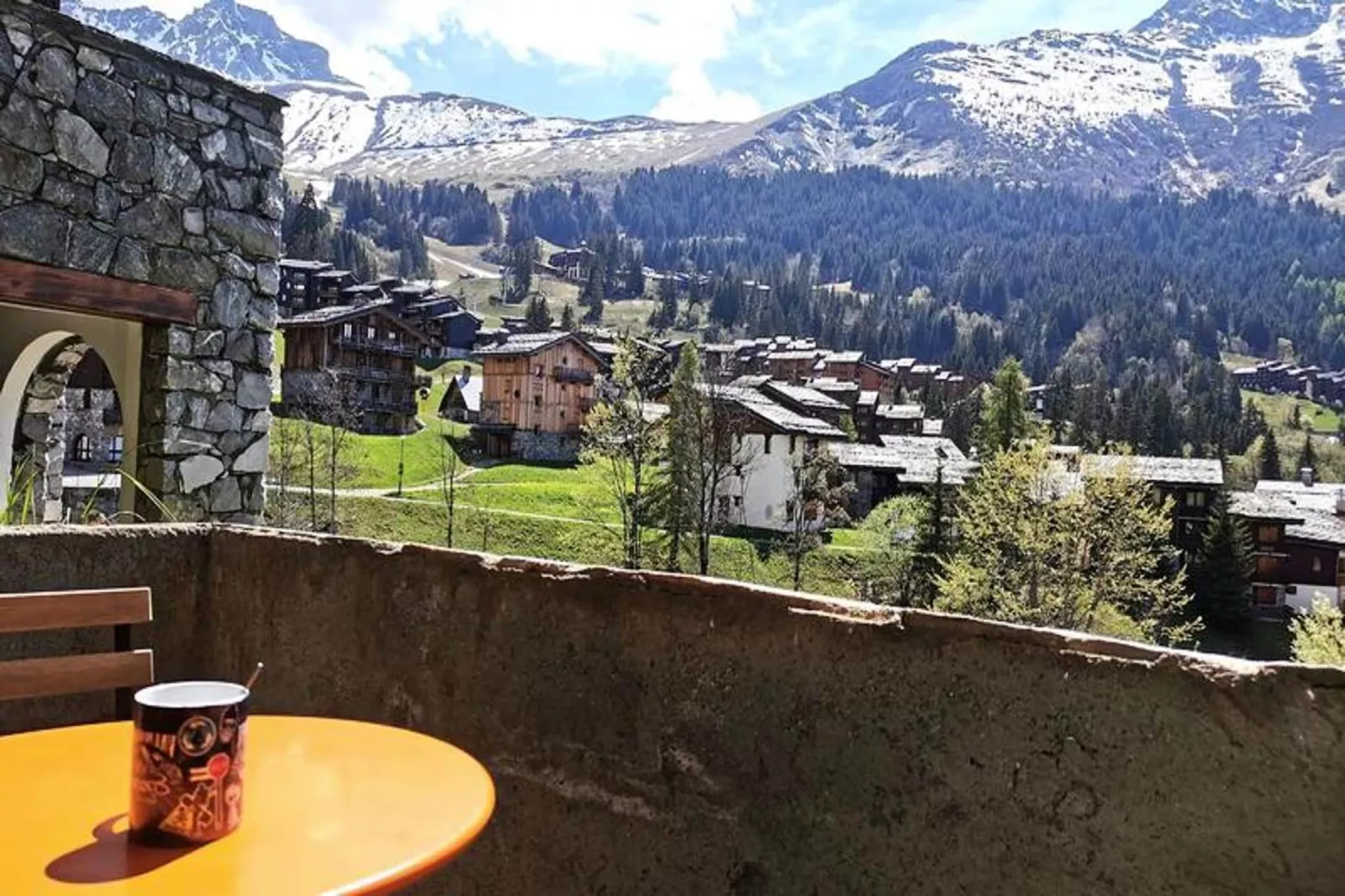 Résidence Clairiere-View in summer