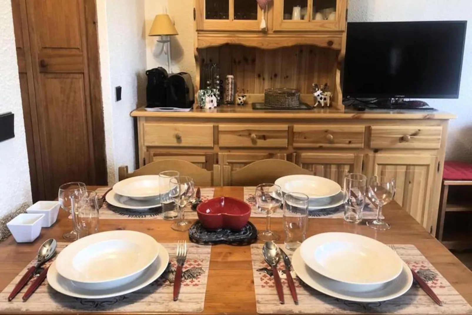 Résidence Buche-Esszimmer