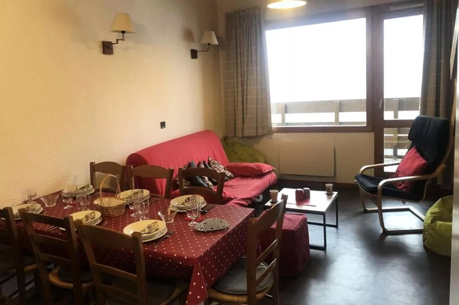 Résidence Marches-Dining room