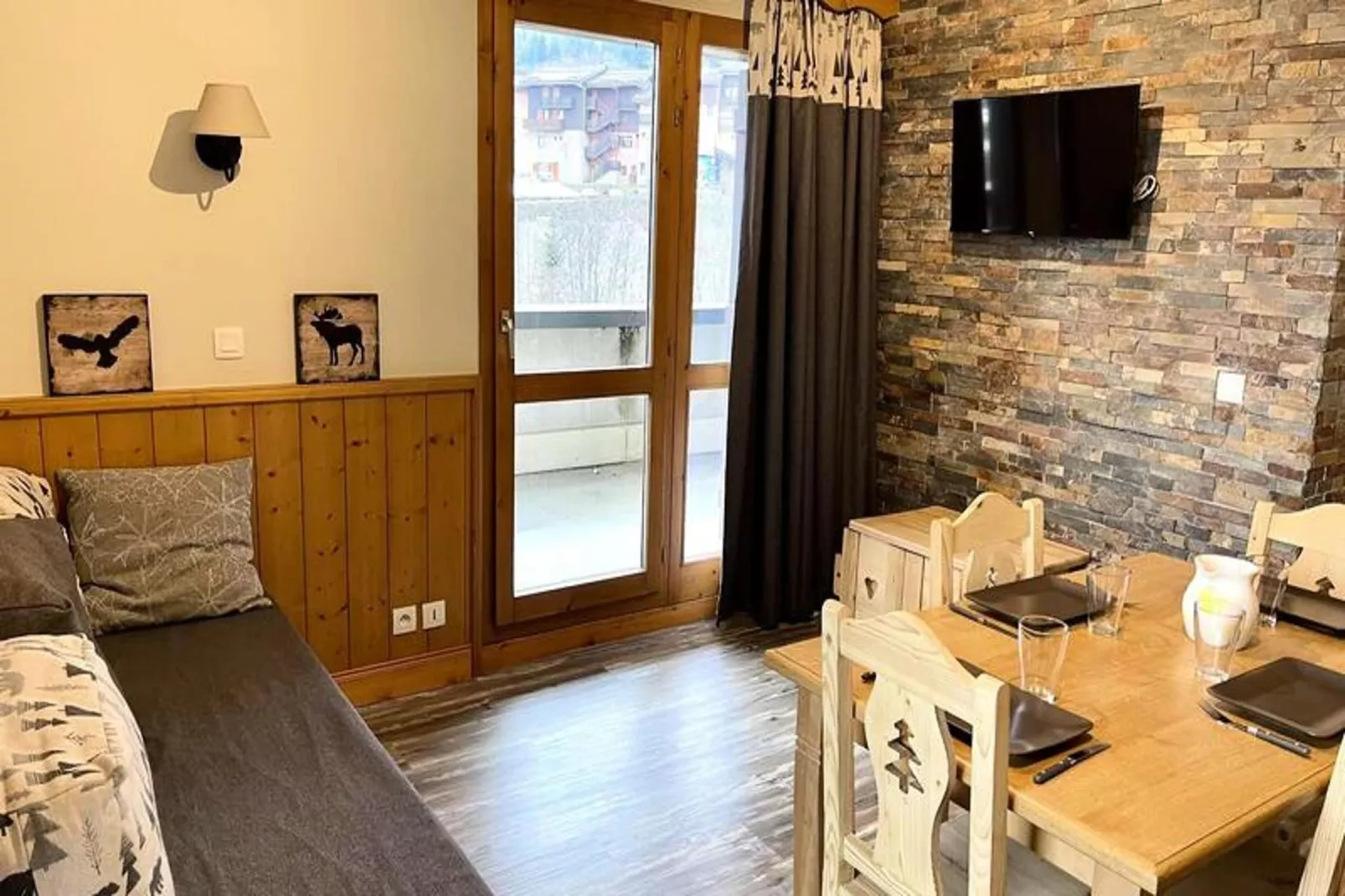 Résidence Valeriane-Salle à manger