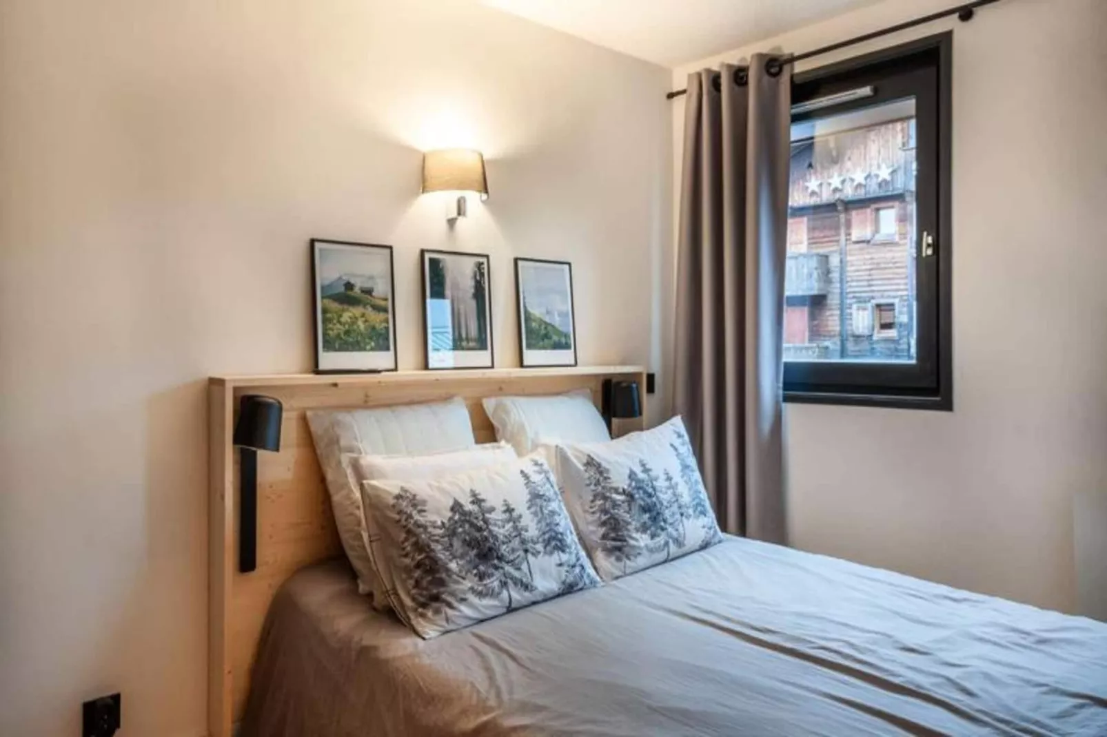 Résidence La Chalende-Bedroom